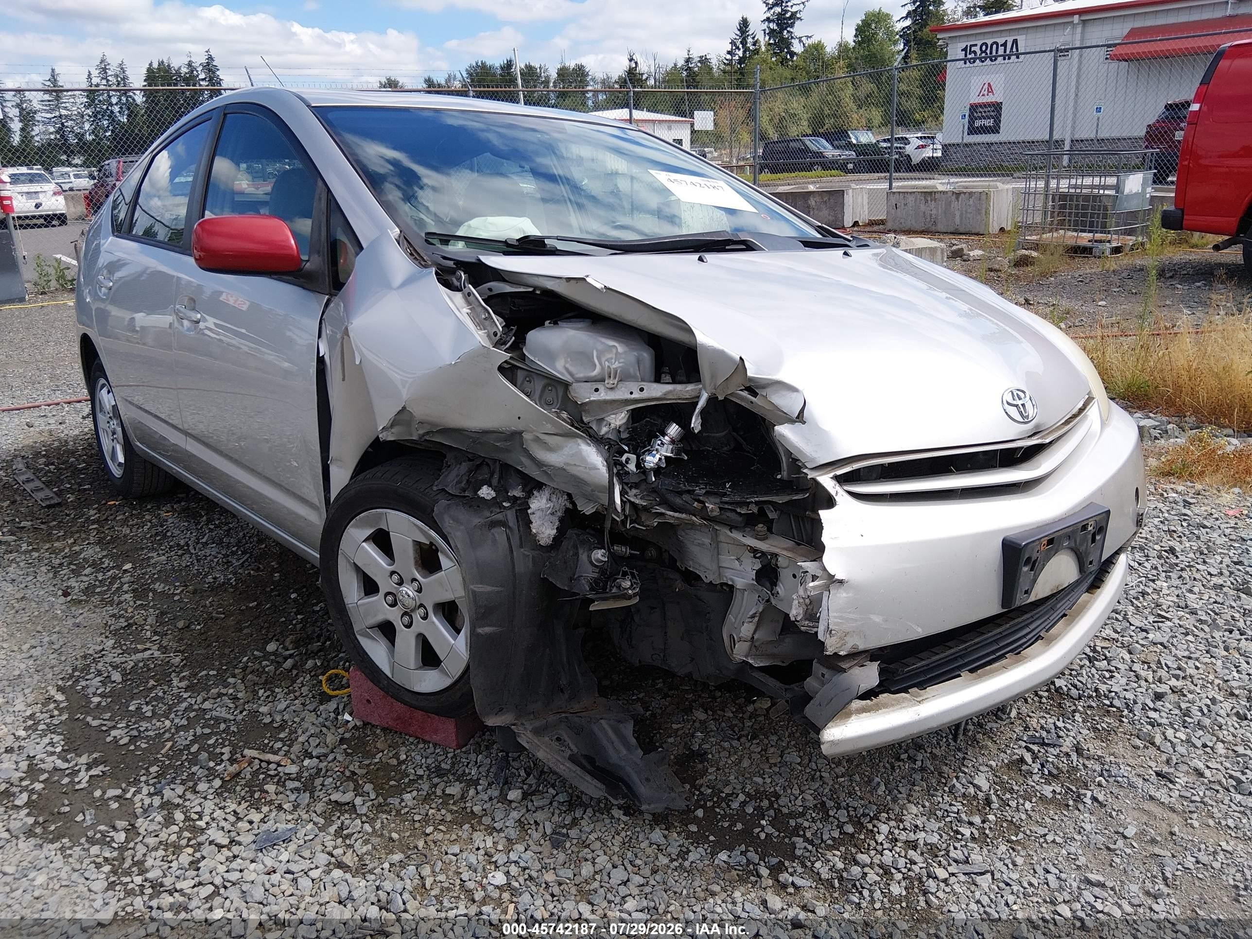 2004 Toyota Prius   Silver vin: JTDKB22U440029196