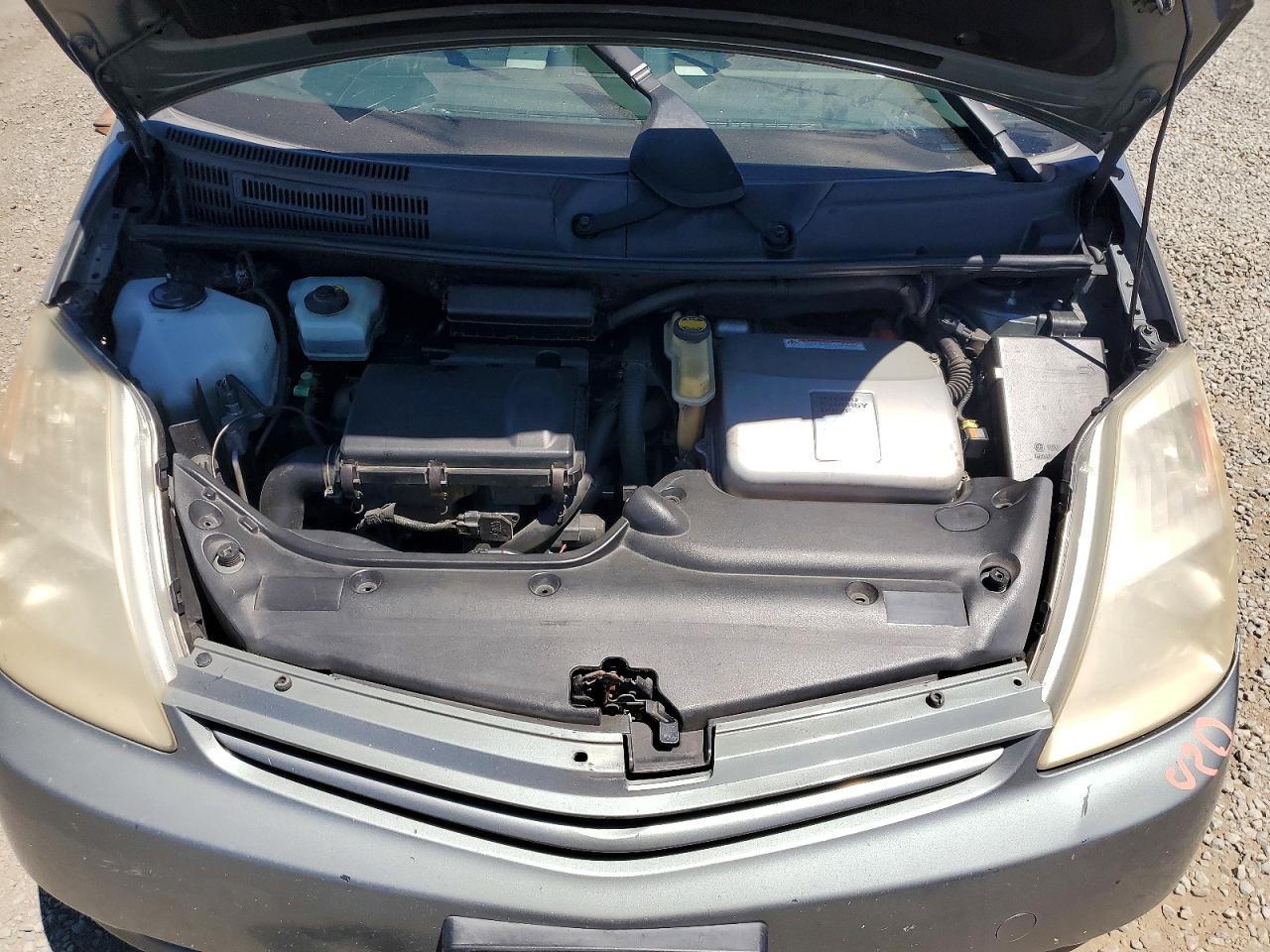2004 Toyota Prius Base Зеленый vin: JTDKB22U440056480