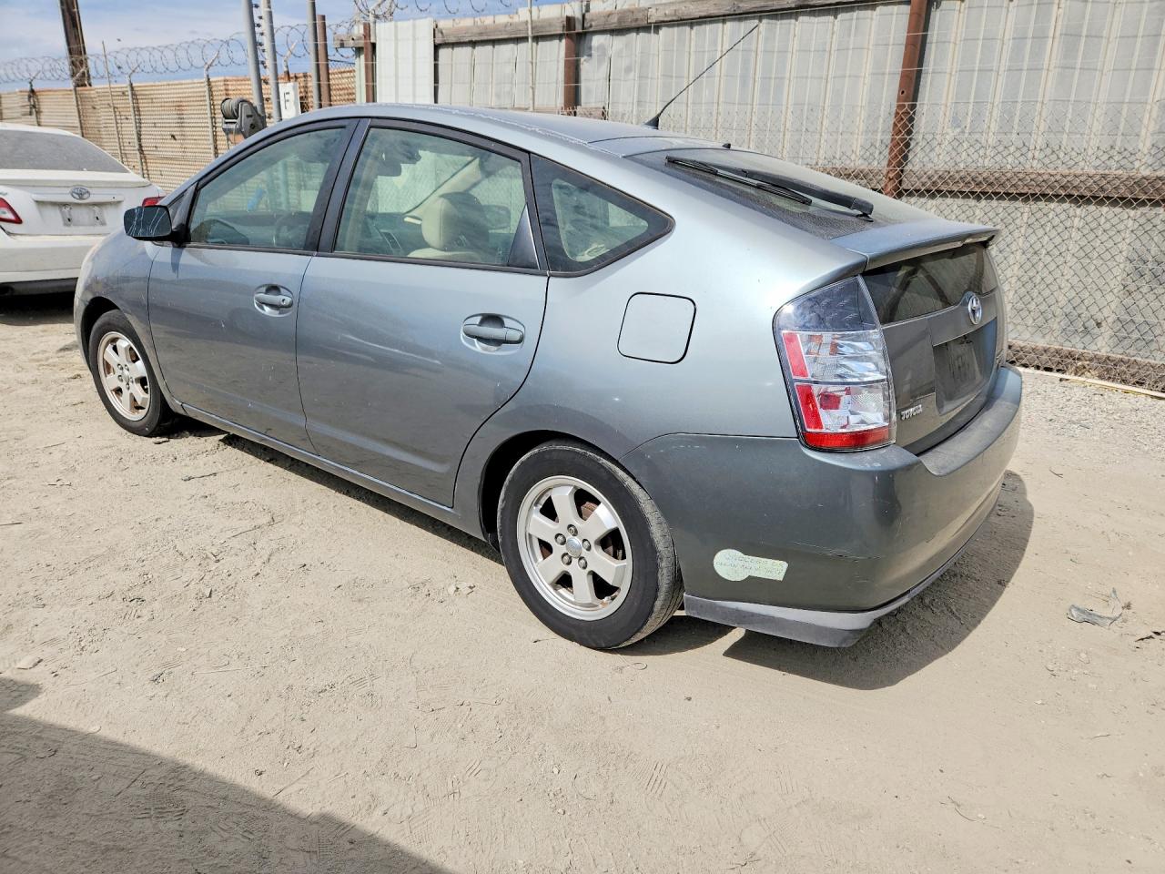 2004 Toyota Prius Base Серый vin: JTDKB22U440109243