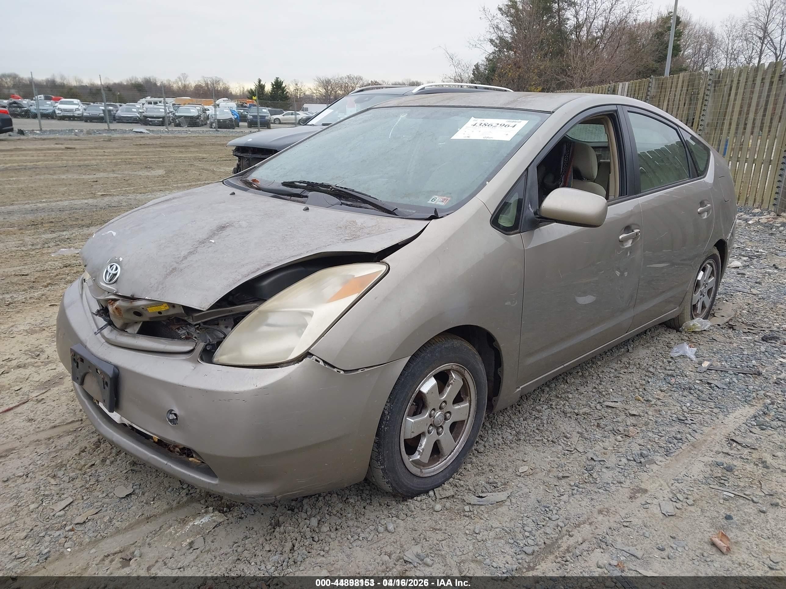 2005 Toyota Prius   Желто-коричневый vin: JTDKB22U453002502