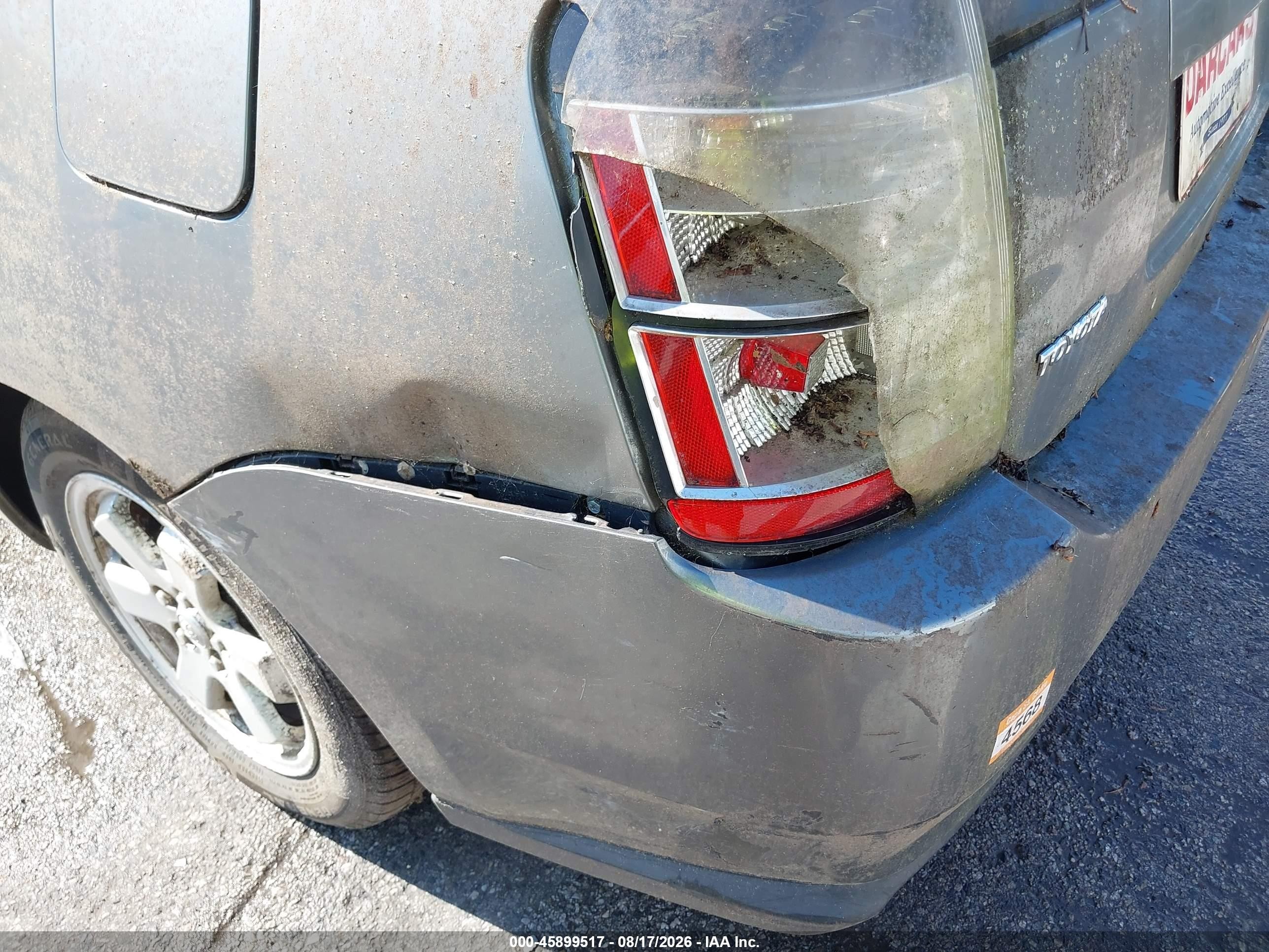 2005 Toyota Prius   Gray vin: JTDKB22U453005982