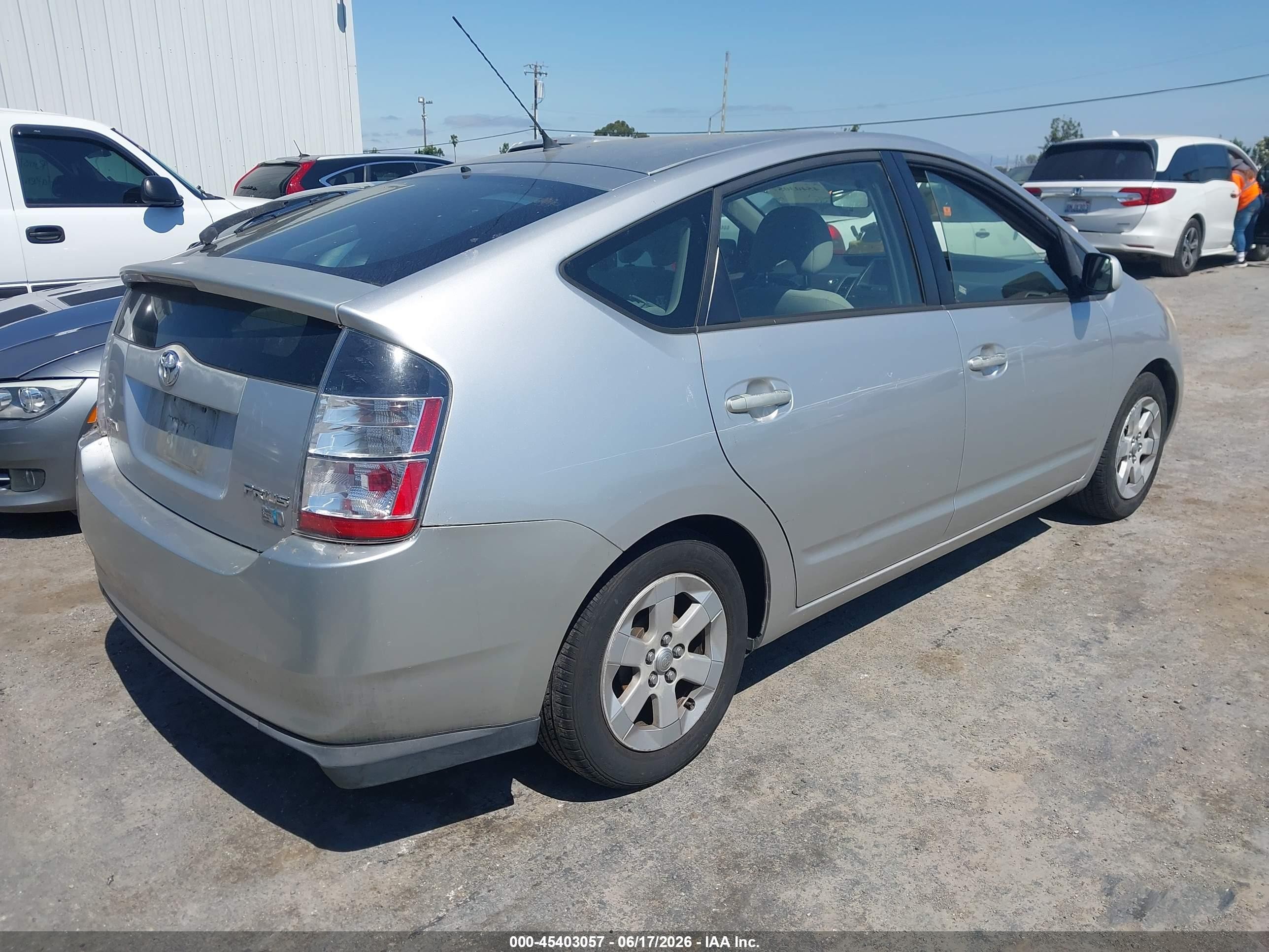 2005 Toyota Prius Gray vin: JTDKB22U457019096