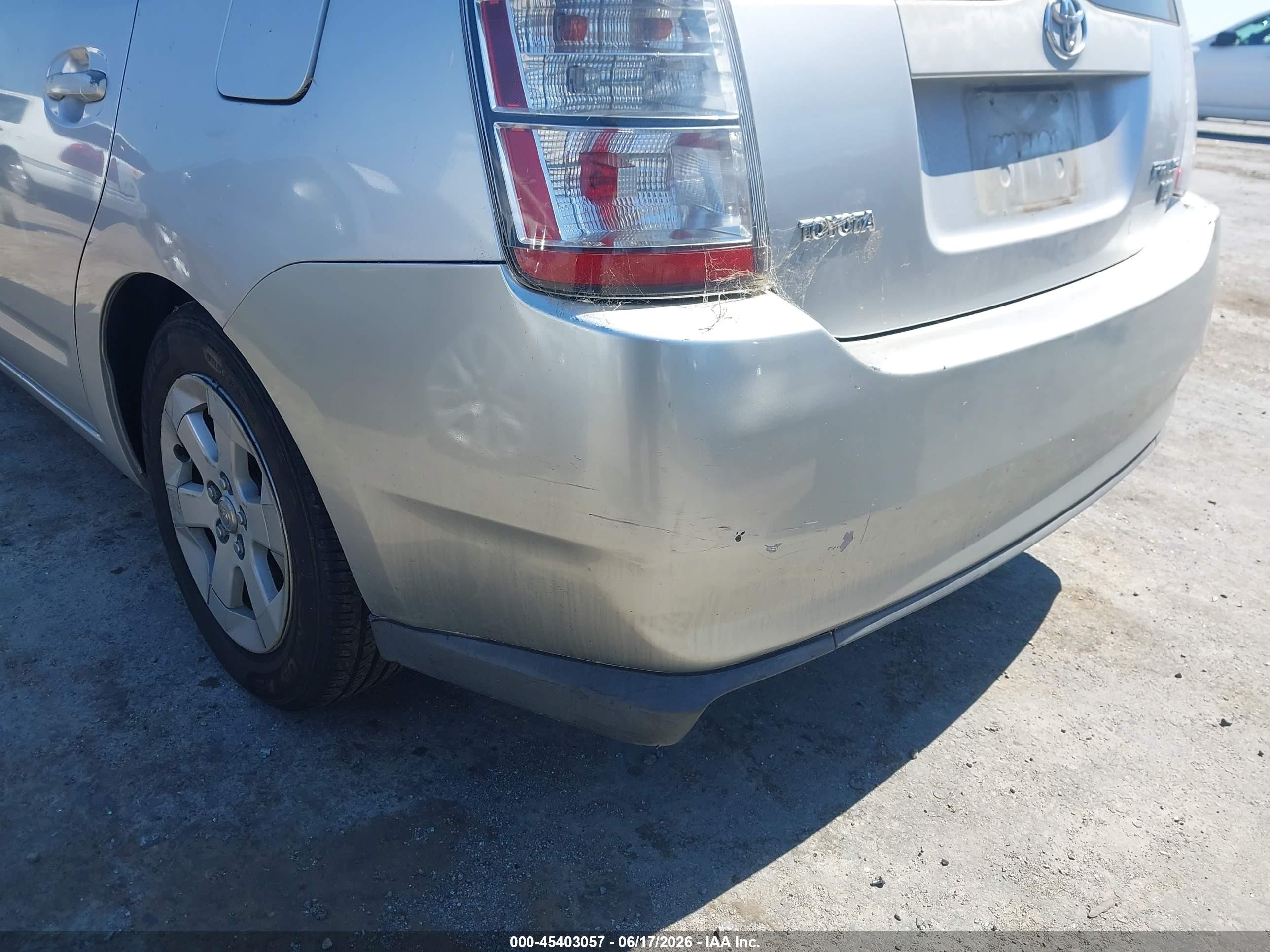 2005 Toyota Prius Gray vin: JTDKB22U457019096