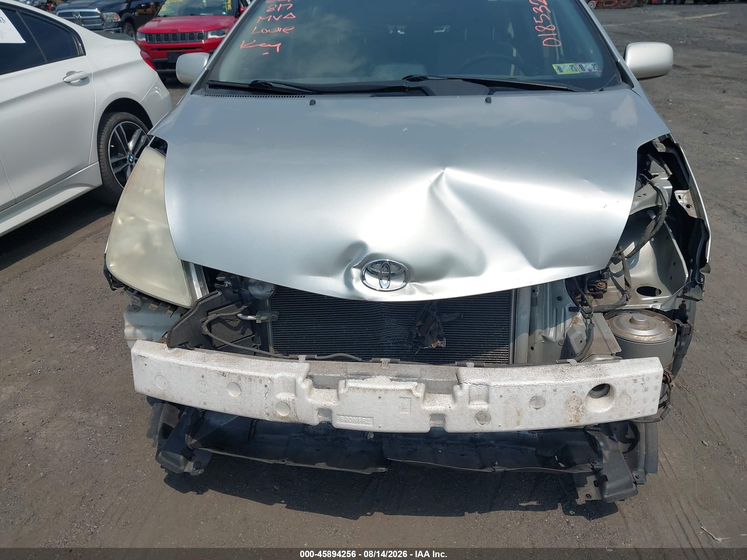 2004 Toyota Prius   Silver vin: JTDKB22U540018532