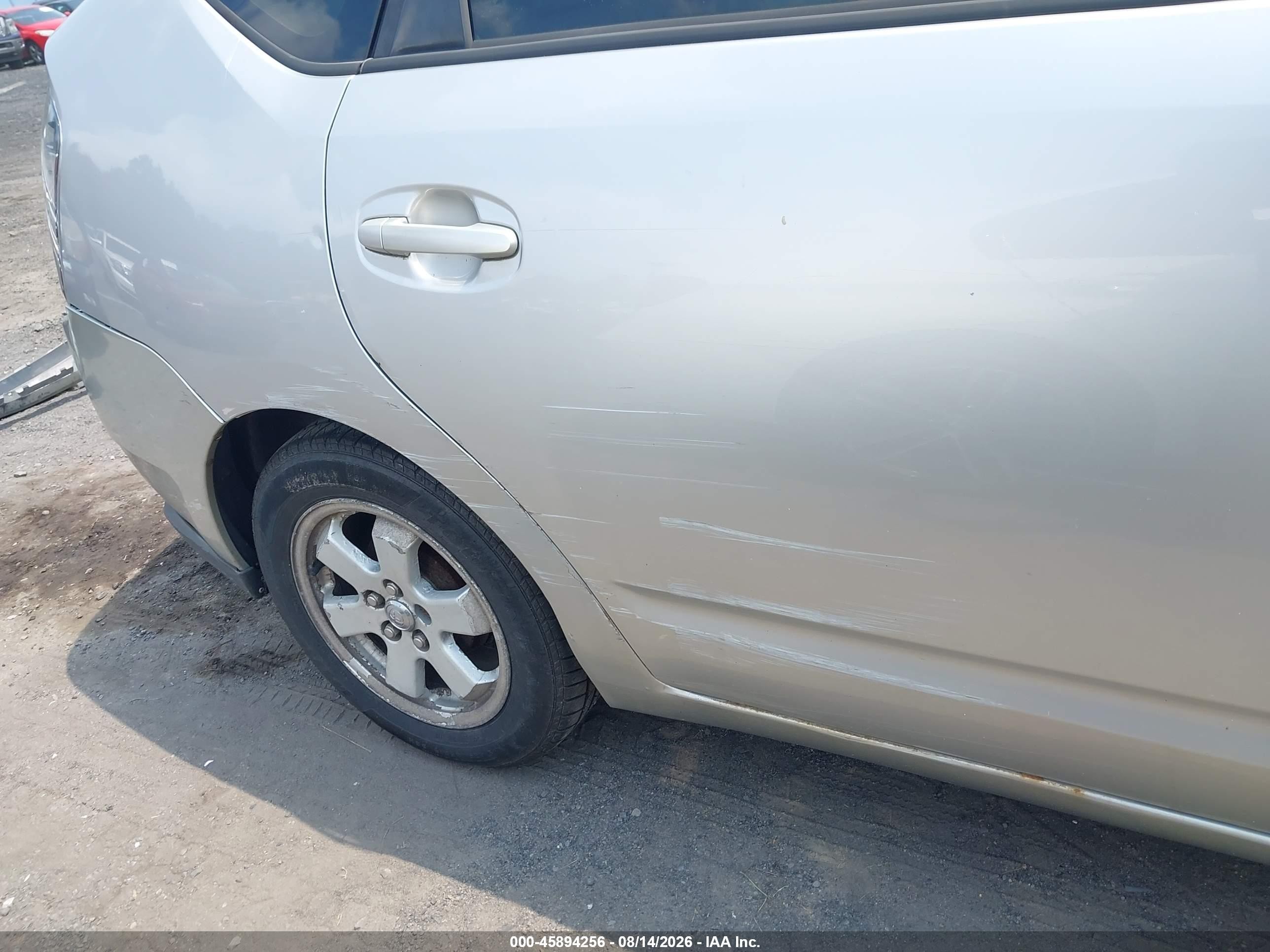 2004 Toyota Prius   Silver vin: JTDKB22U540018532