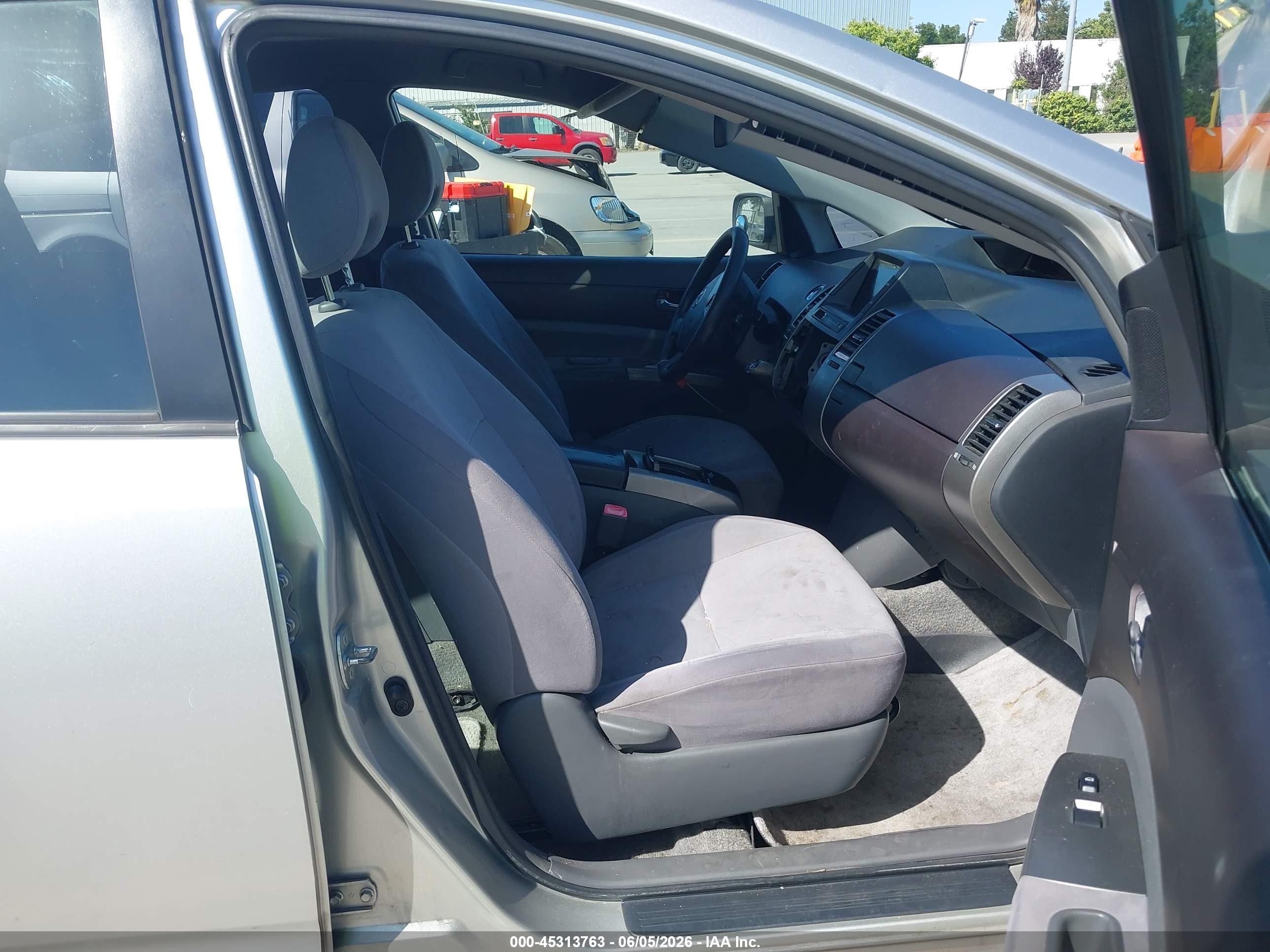2004 Toyota Prius   Gray vin: JTDKB22U540029918