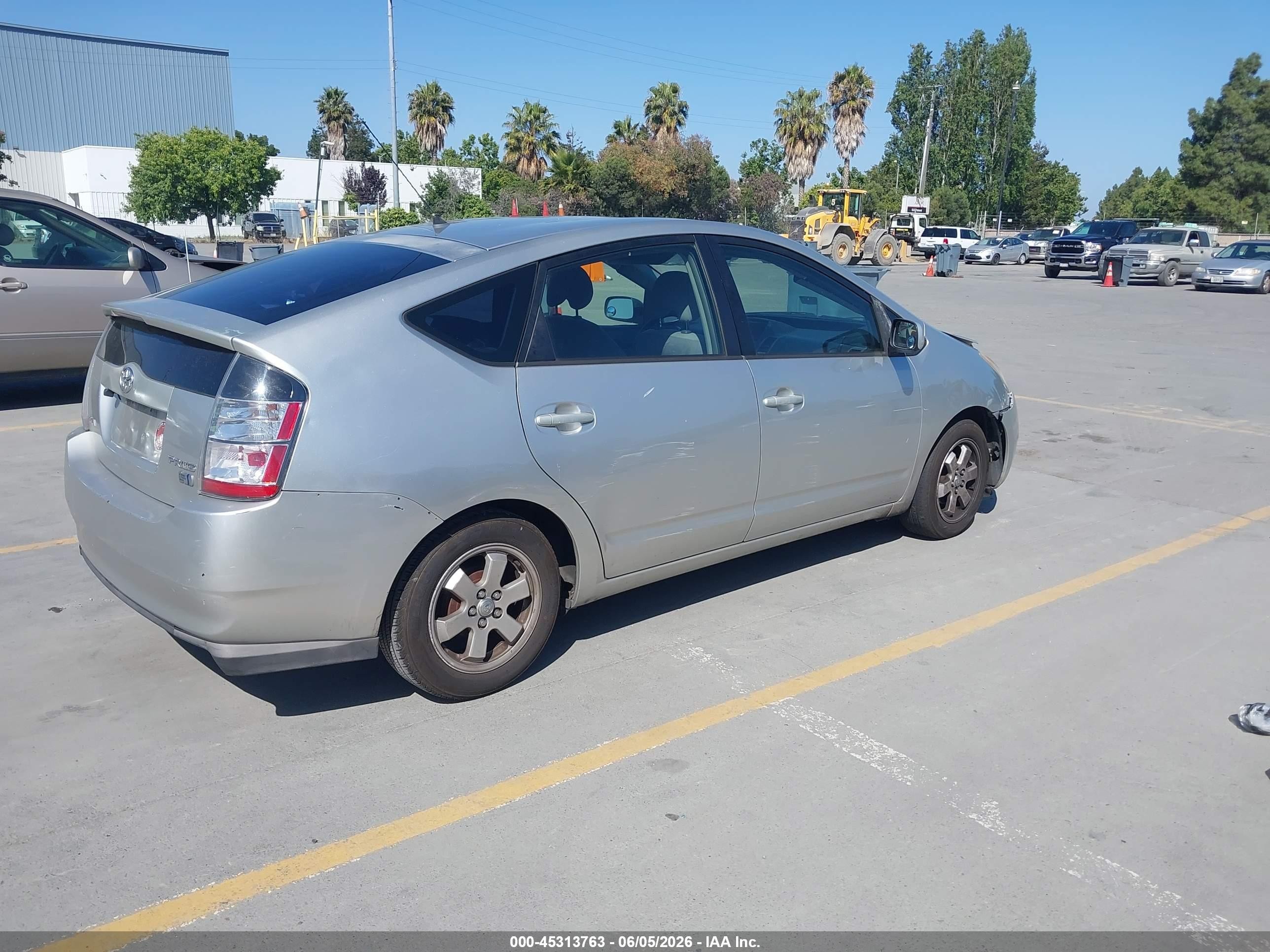 2004 Toyota Prius   Gray vin: JTDKB22U540029918