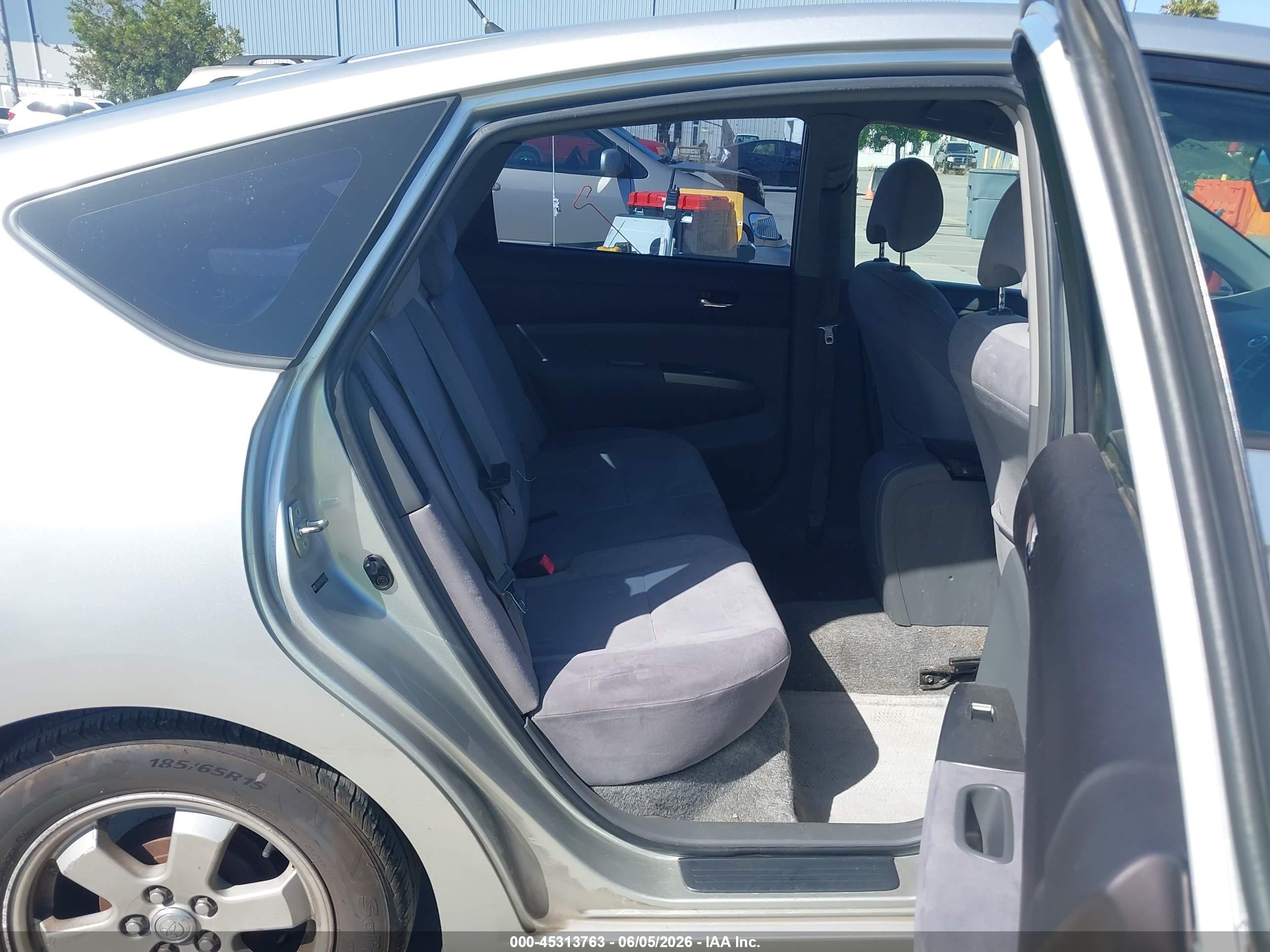 2004 Toyota Prius   Gray vin: JTDKB22U540029918