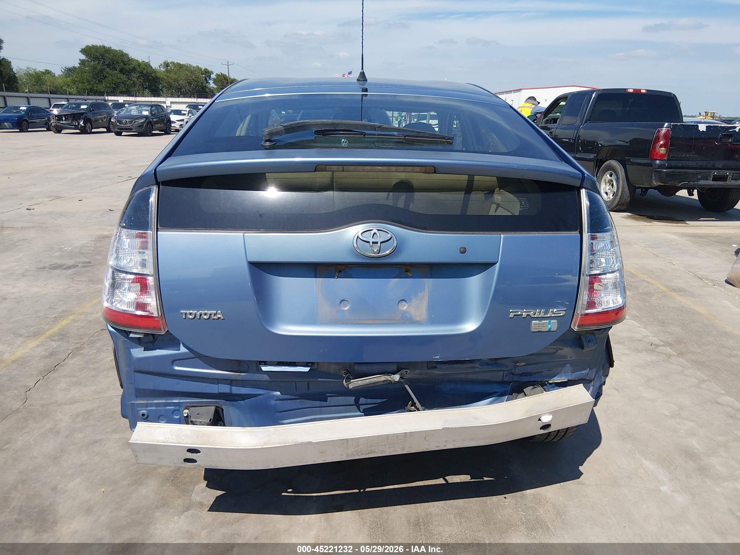 2005 Toyota Prius   Light Blue vin: JTDKB22U557043018