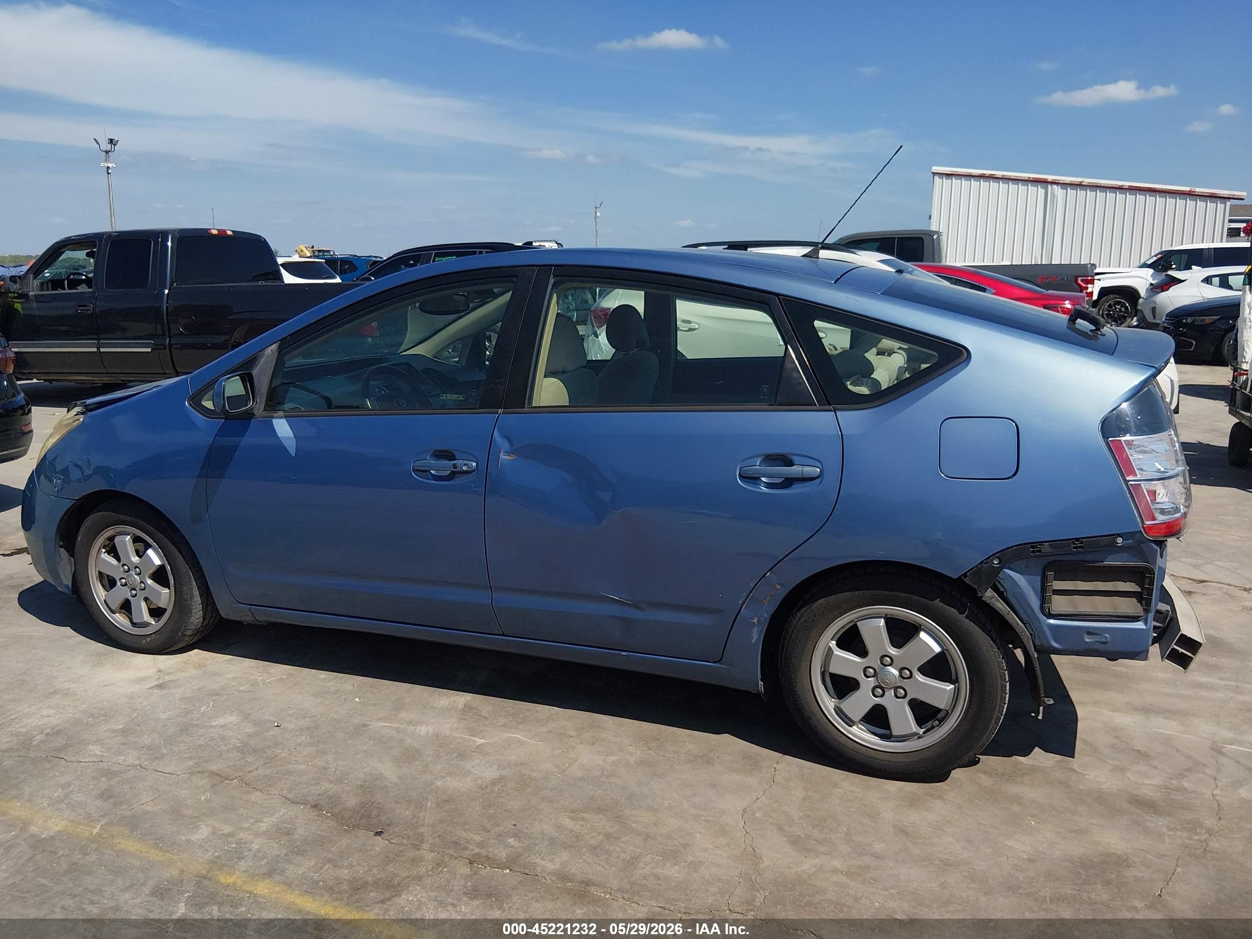 2005 Toyota Prius   Light Blue vin: JTDKB22U557043018
