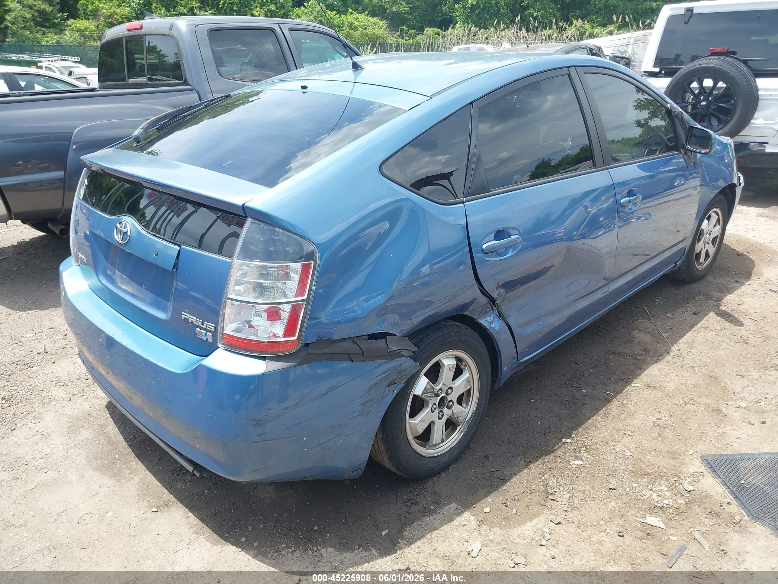 2004 Toyota Prius   Blue vin: JTDKB22U640102942