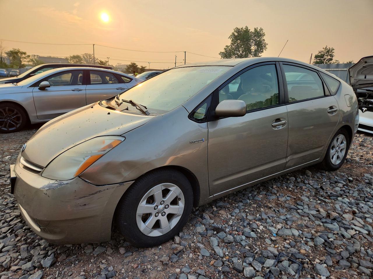 2006 Toyota Prius Base Tan vin: JTDKB22U663187413