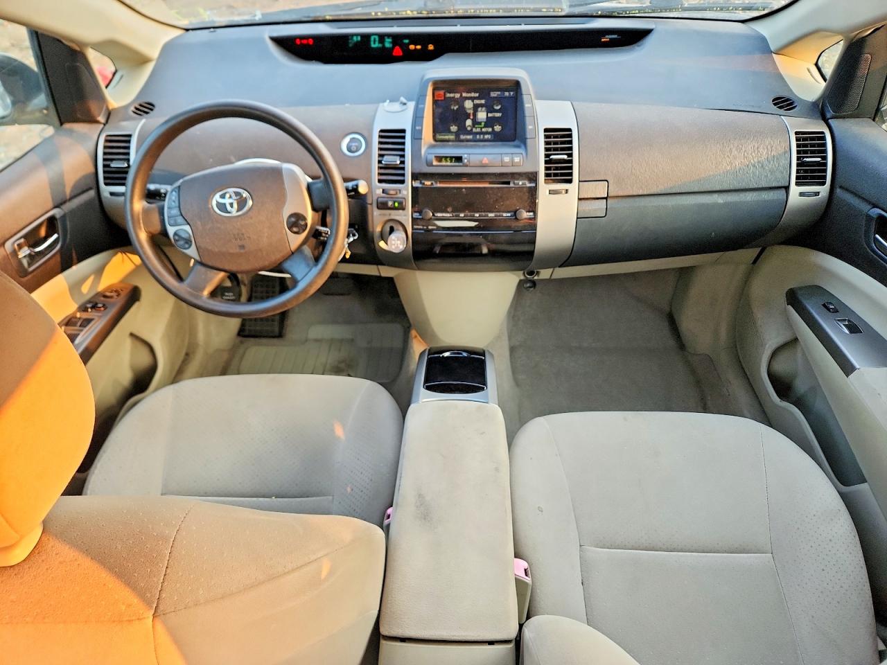2006 Toyota Prius Base Tan vin: JTDKB22U663187413