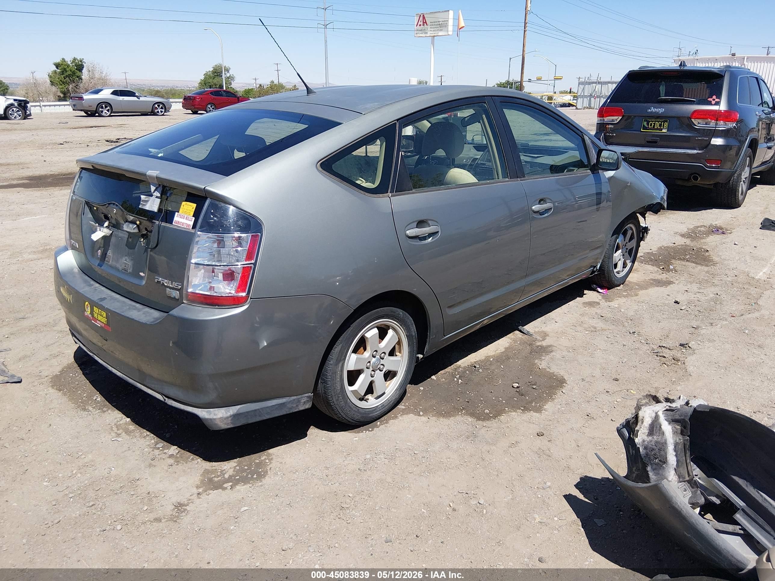 2004 Toyota Prius   Silver vin: JTDKB22U740029564