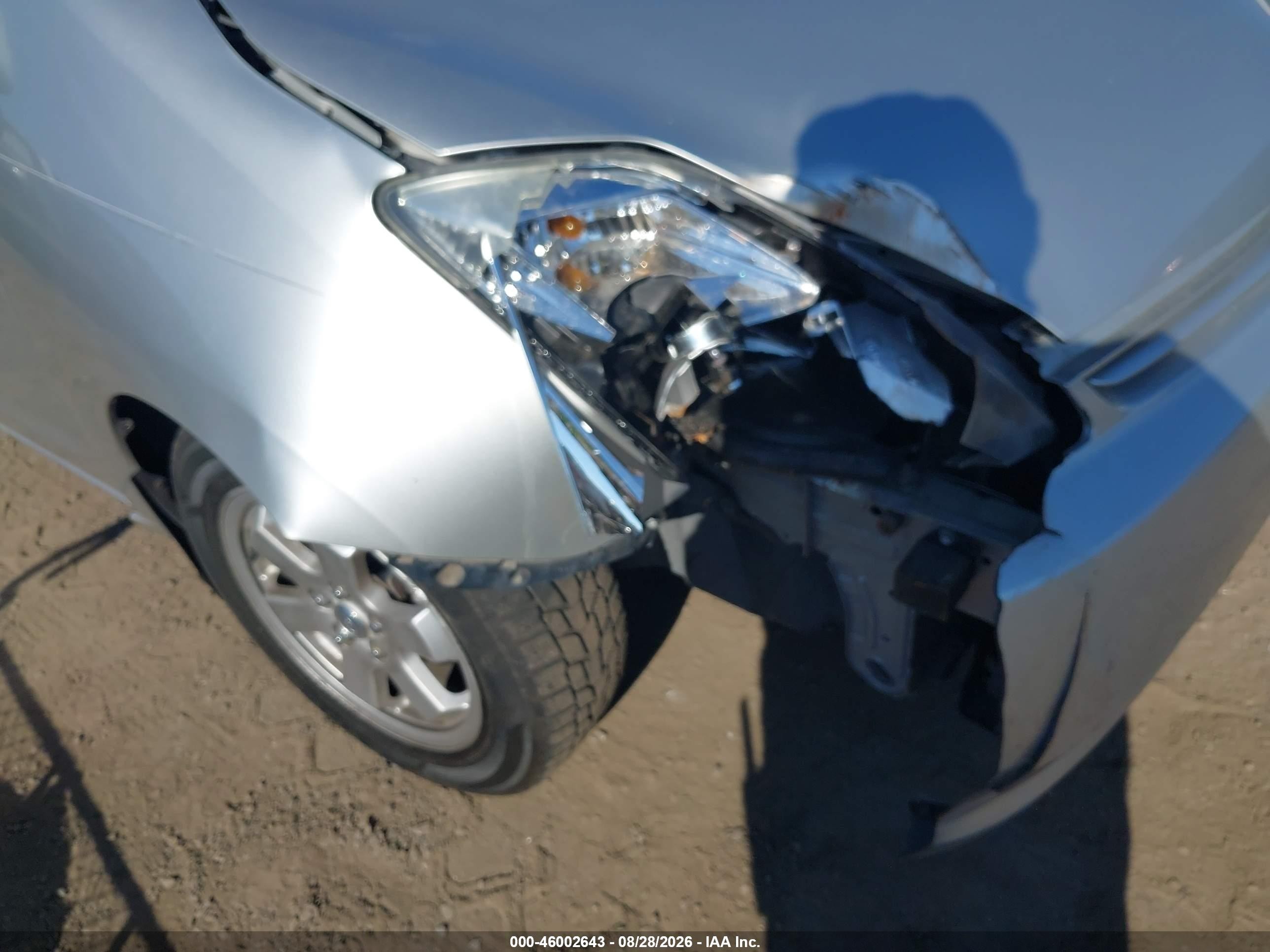 2004 Toyota Prius   Silver vin: JTDKB22U740114632