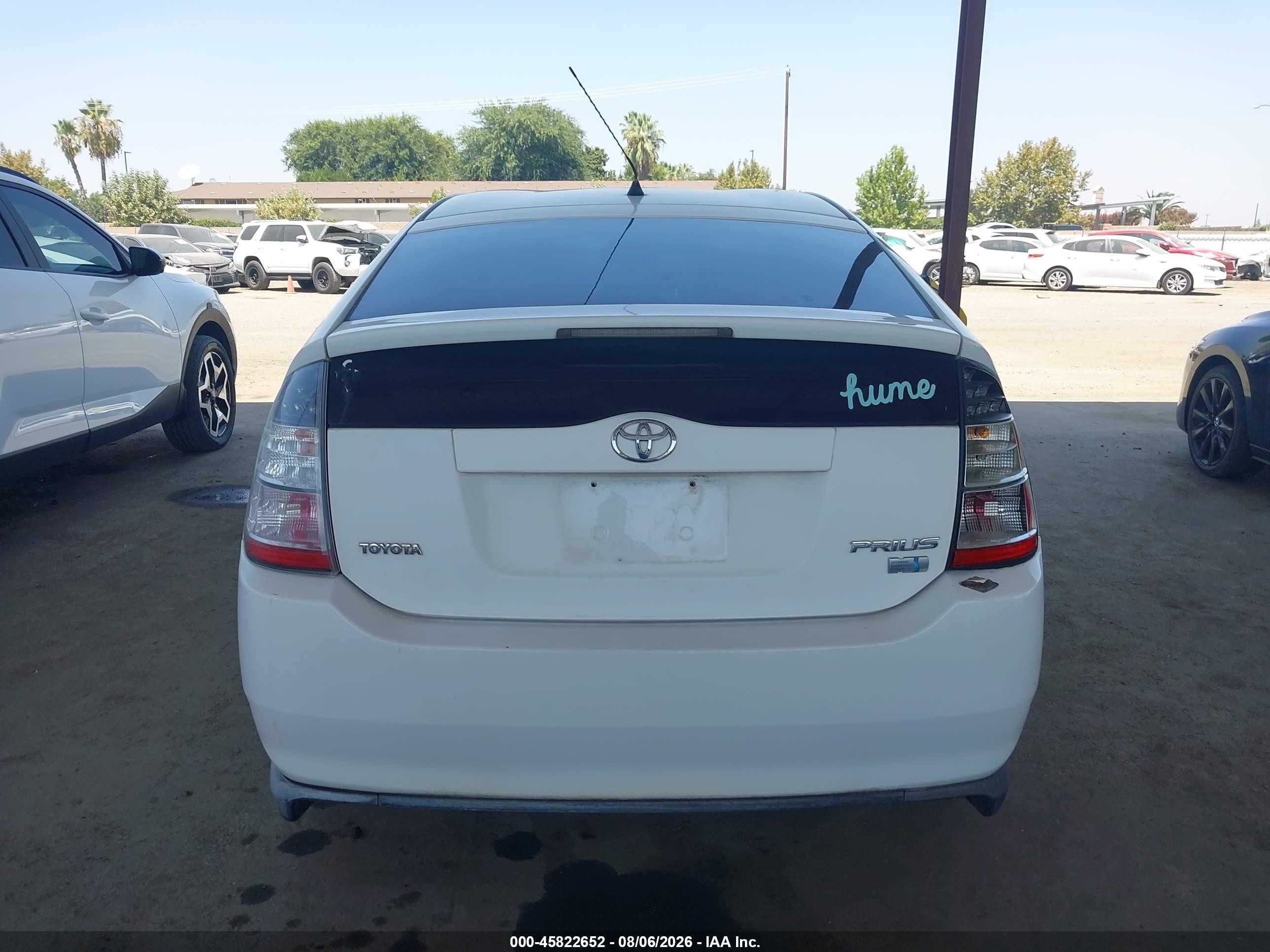 2004 Toyota Prius   White vin: JTDKB22U840005872