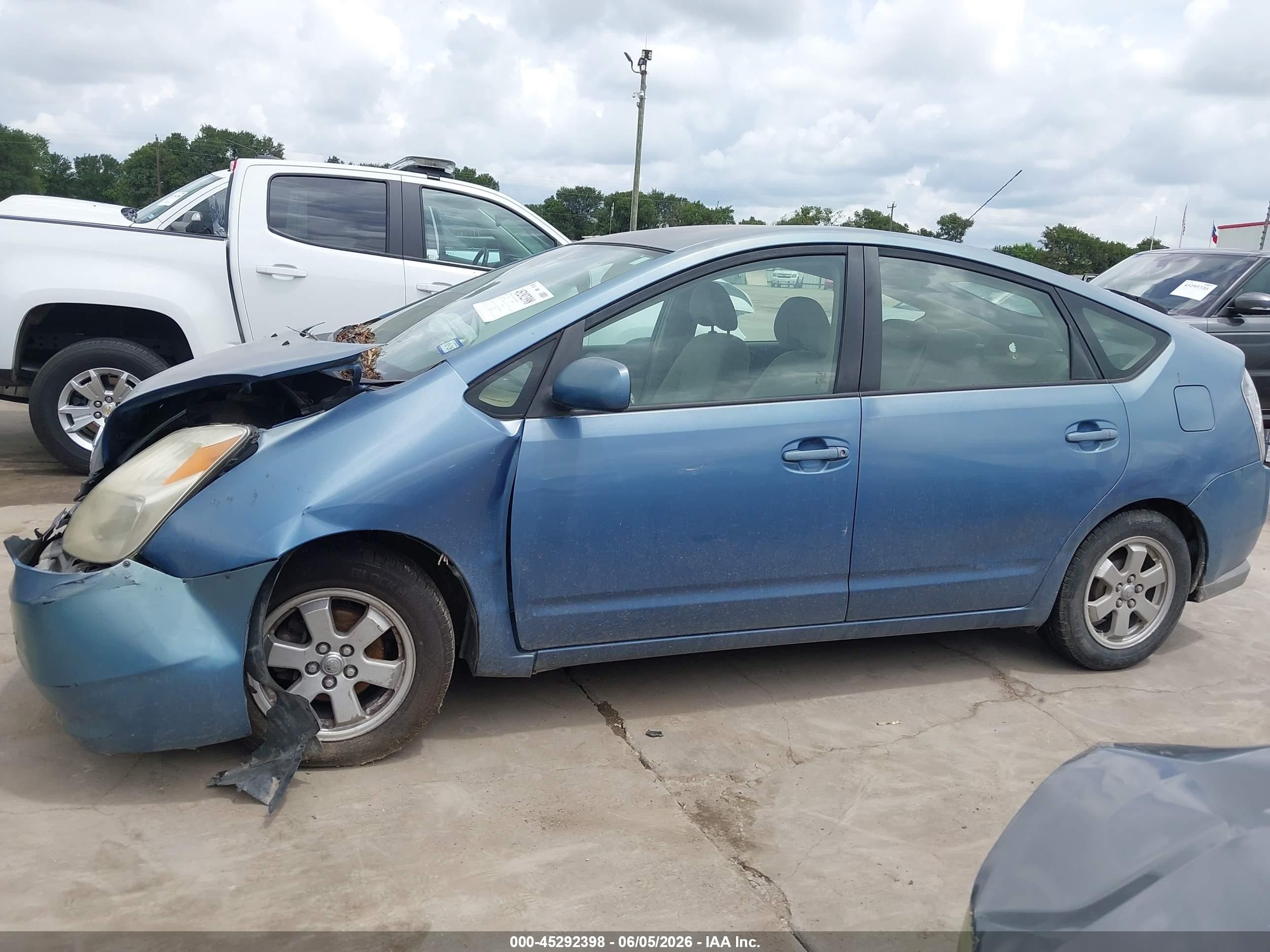 2004 Toyota Prius Синий vin: JTDKB22U840023658