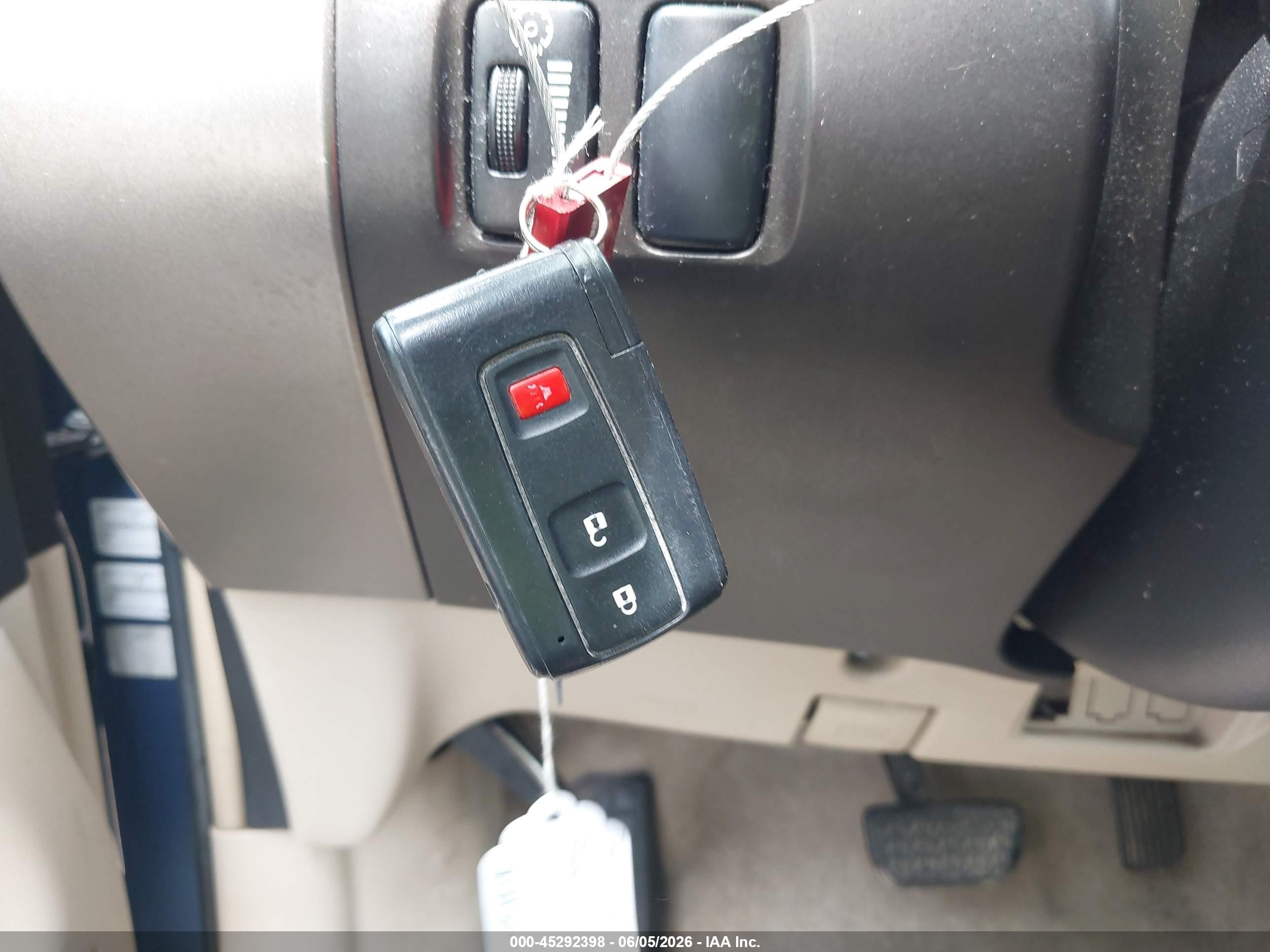 2004 Toyota Prius Синий vin: JTDKB22U840023658