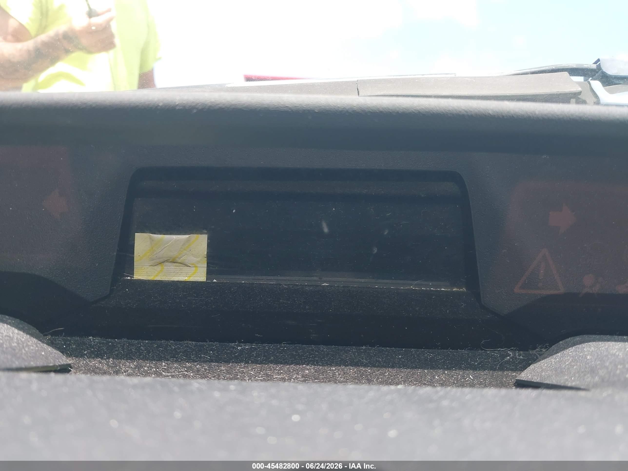 2005 Toyota Prius   Серебряный vin: JTDKB22U853000008
