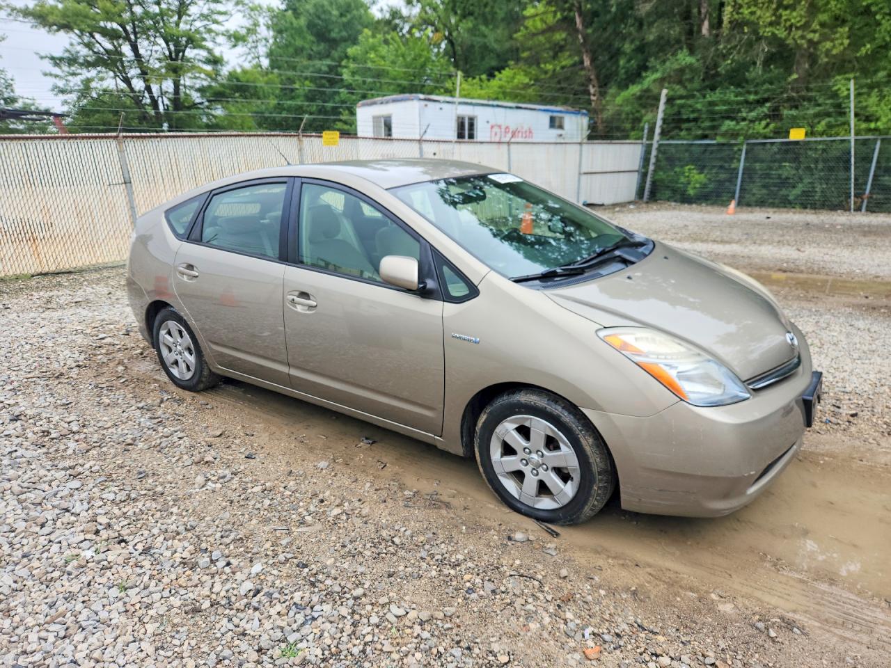 2006 Toyota Prius Base Желто-коричневый vin: JTDKB22U967532569