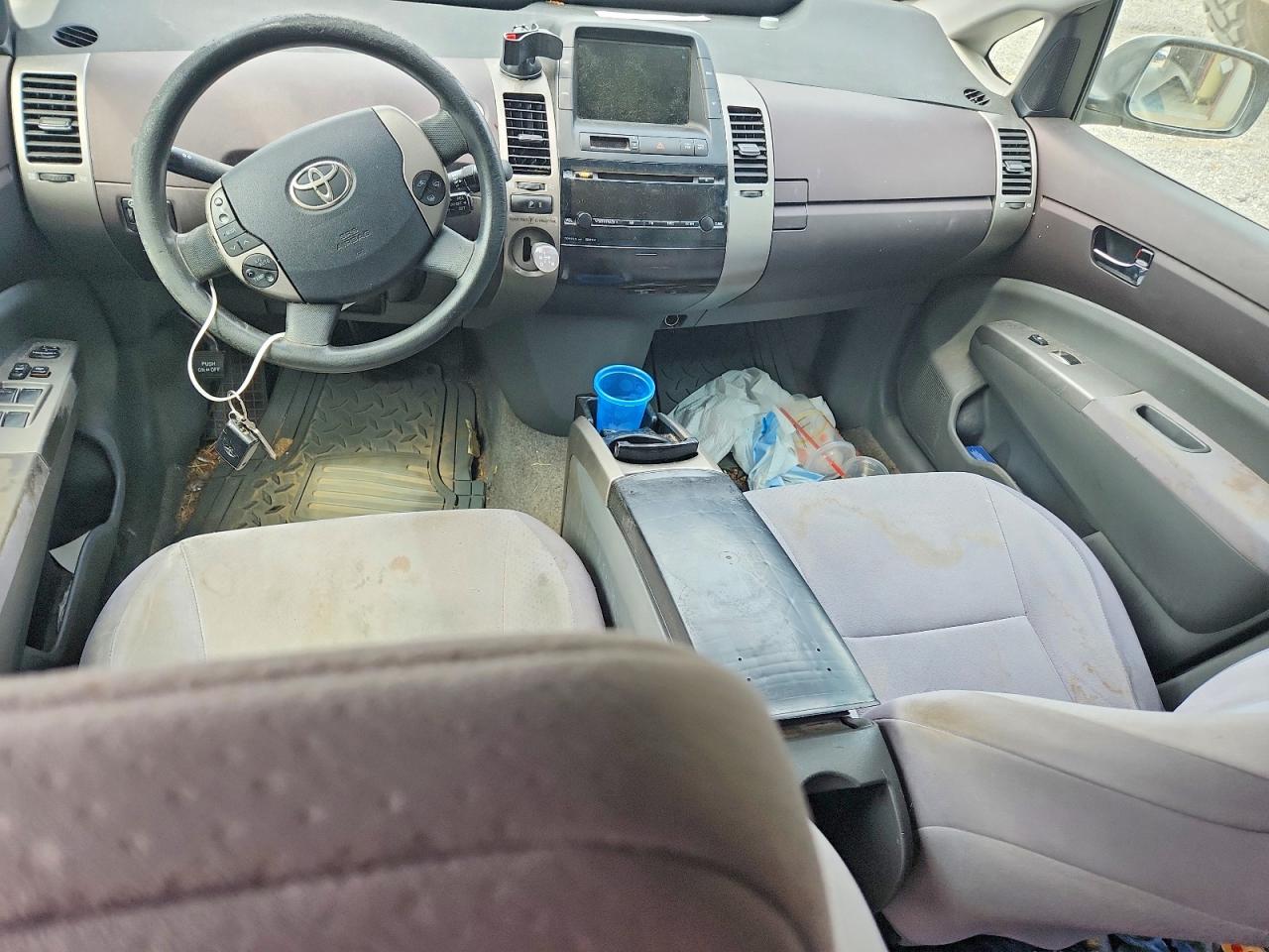 2004 Toyota Prius Base Silver vin: JTDKB22UX40054488