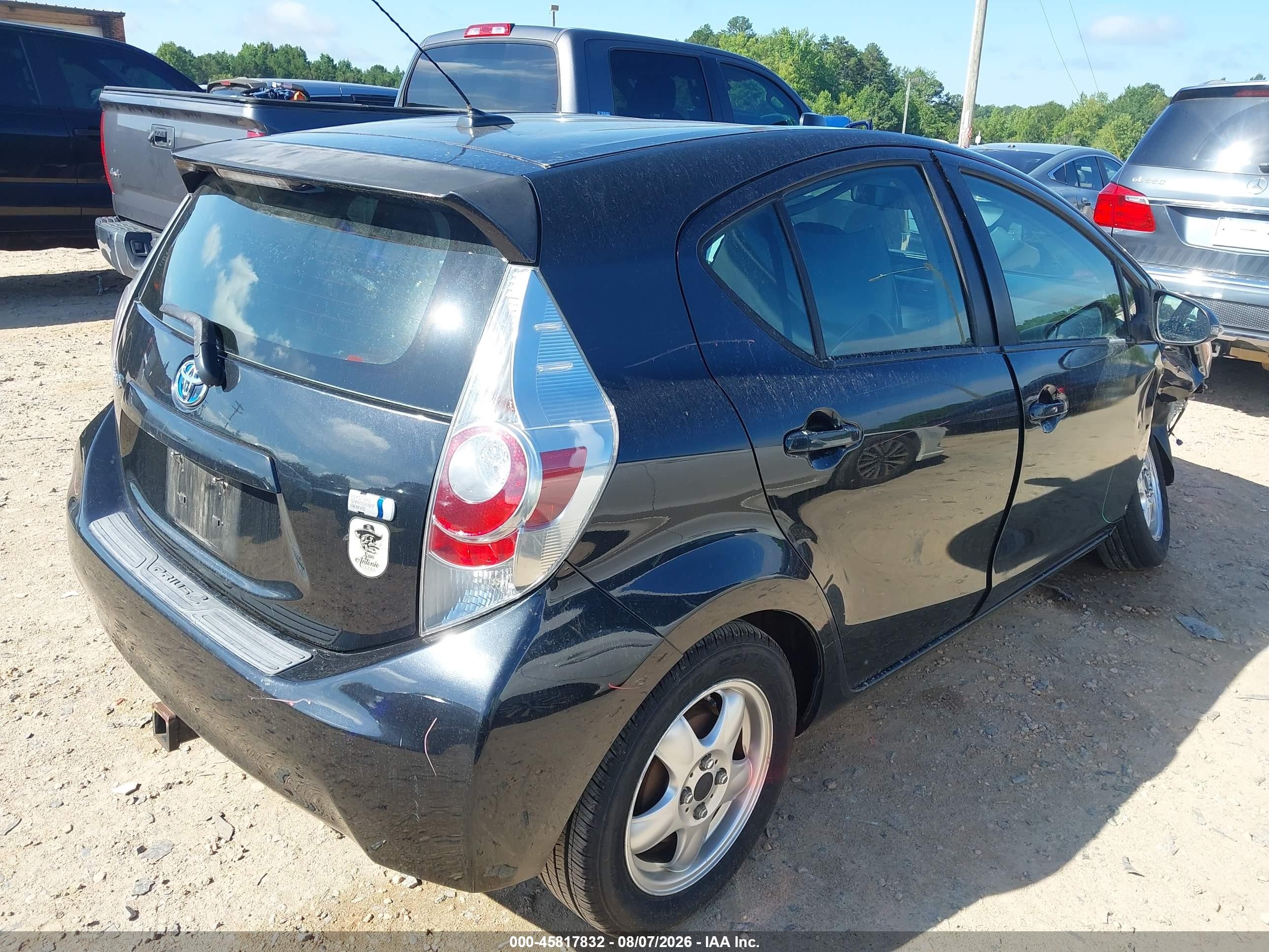 2012 Toyota Prius C Three Черный vin: JTDKDTB30C1005669