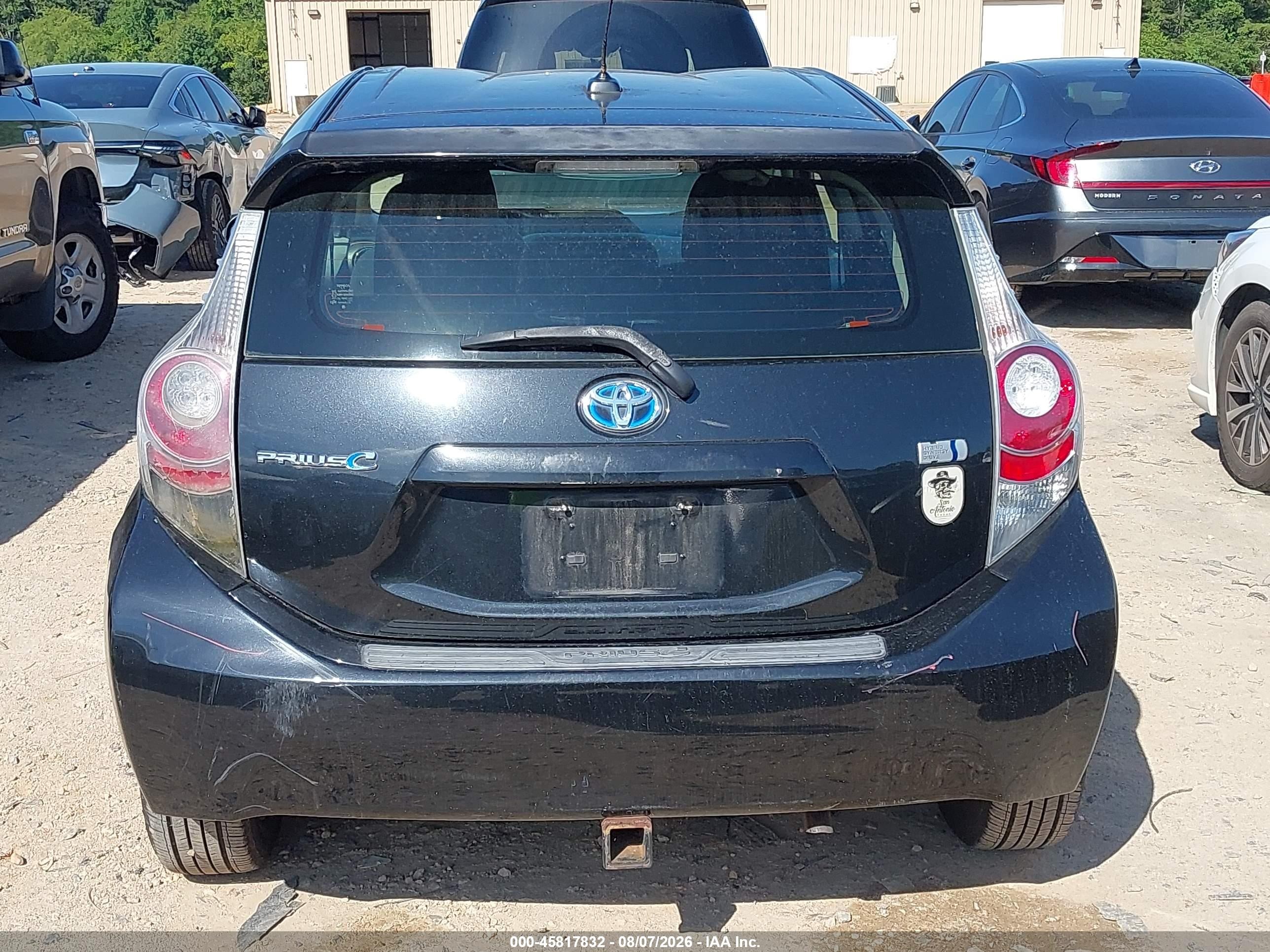 2012 Toyota Prius C Three Черный vin: JTDKDTB30C1005669
