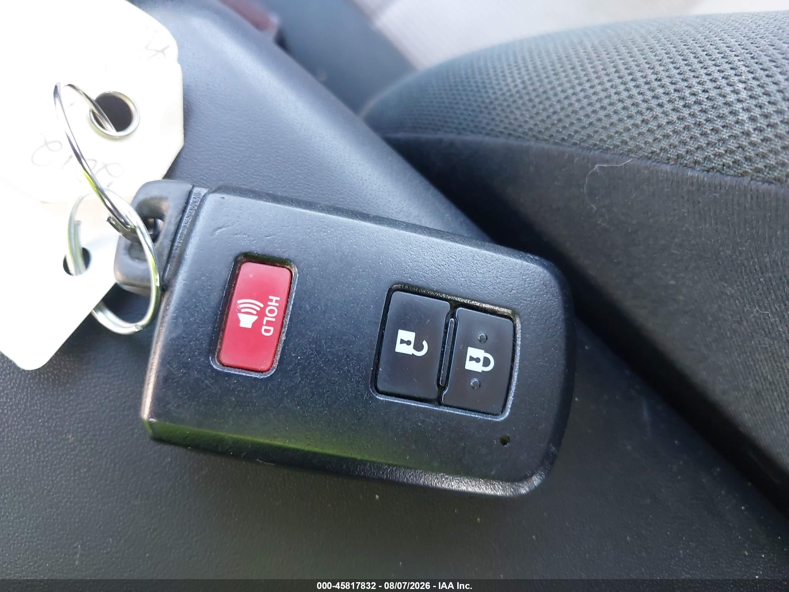 2012 Toyota Prius C Three Черный vin: JTDKDTB30C1005669