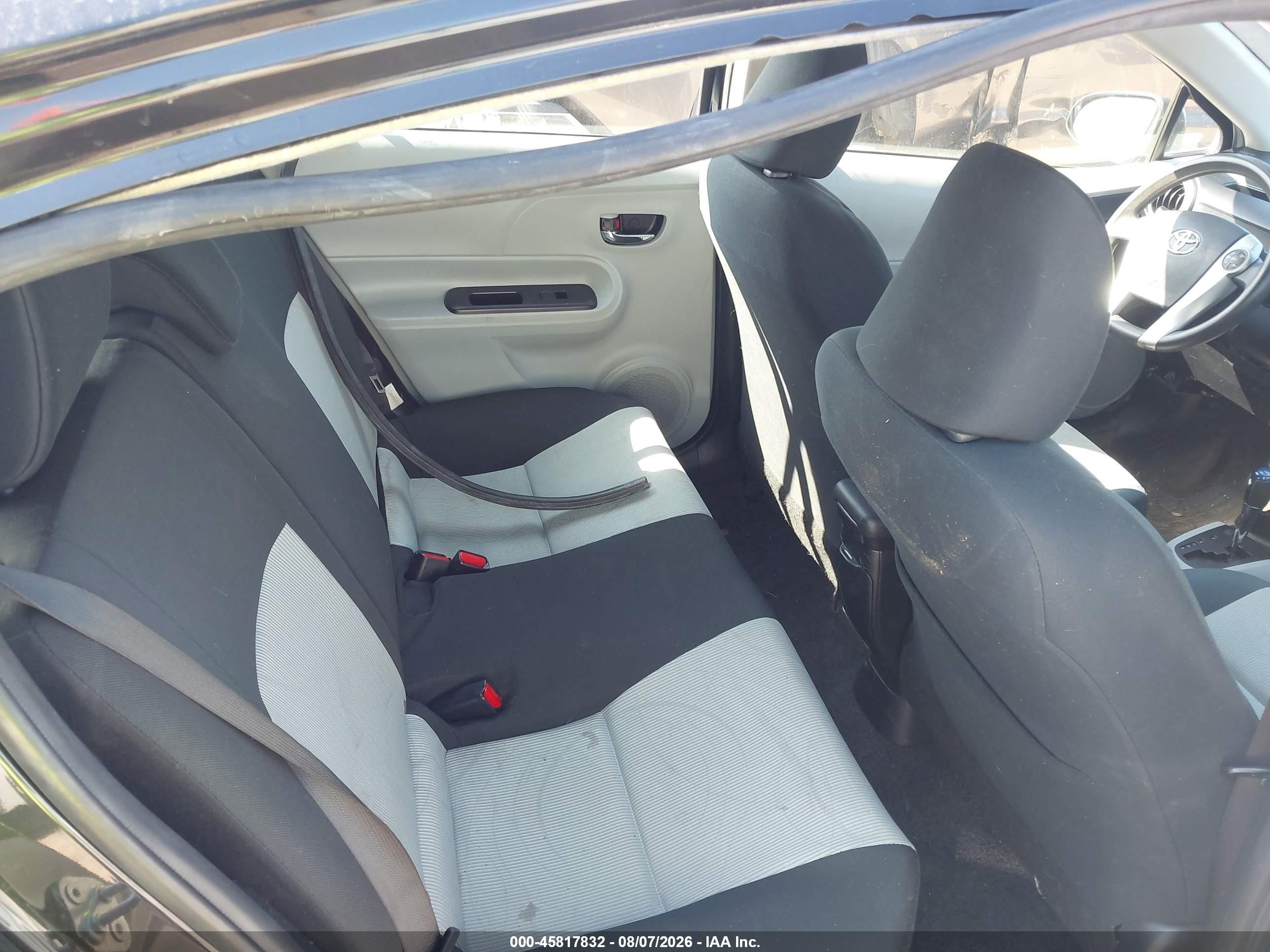 2012 Toyota Prius C Three Черный vin: JTDKDTB30C1005669