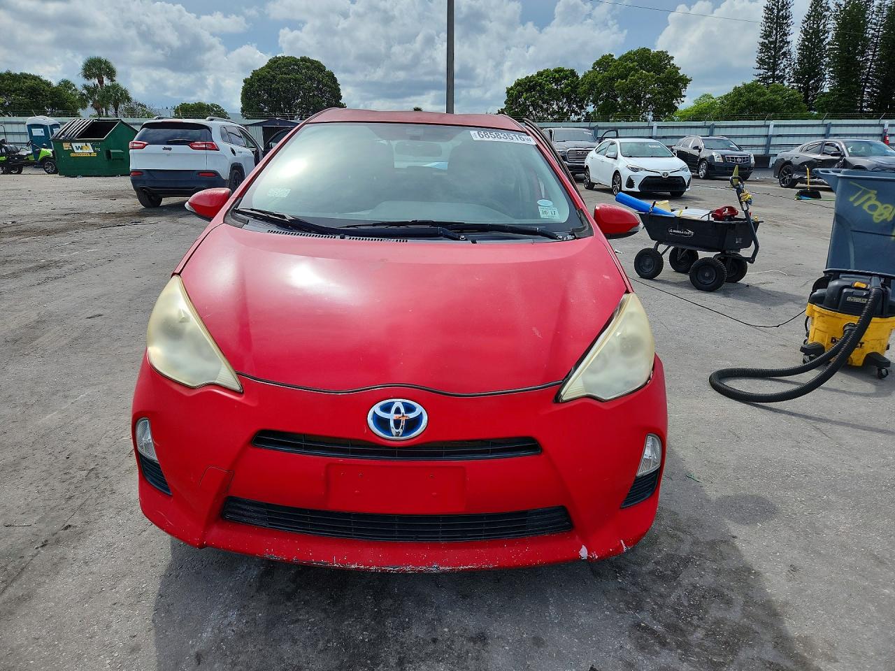 2012 Toyota Prius C One Красный vin: JTDKDTB30C1502012