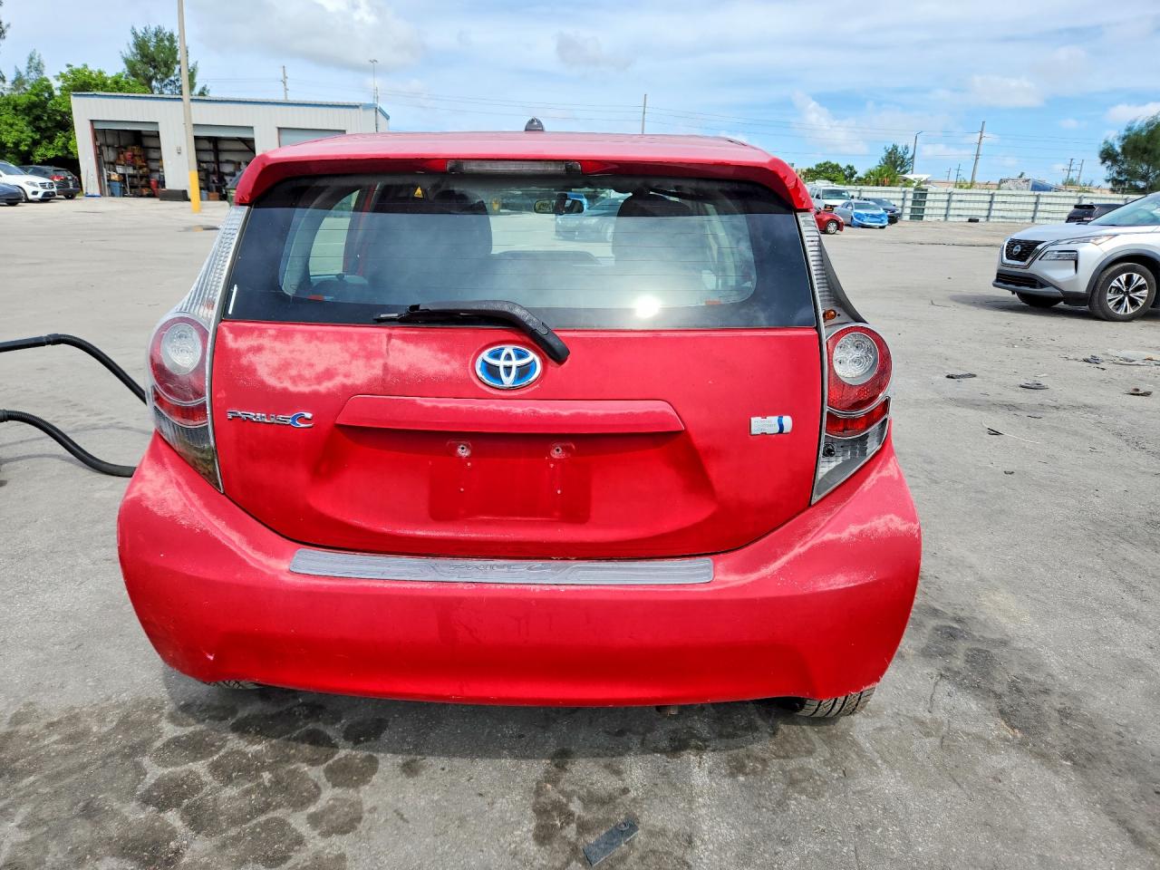 2012 Toyota Prius C One Красный vin: JTDKDTB30C1502012