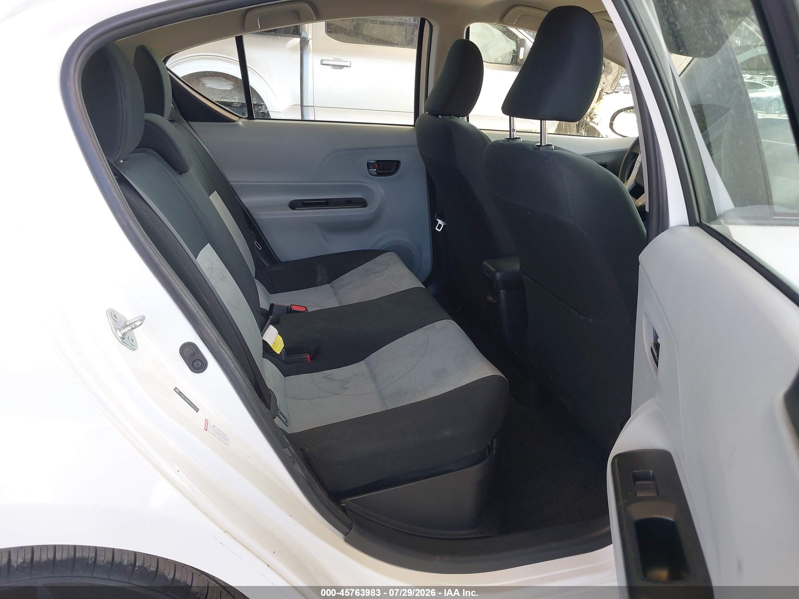 2012 Toyota Prius C Three White vin: JTDKDTB30C1521921