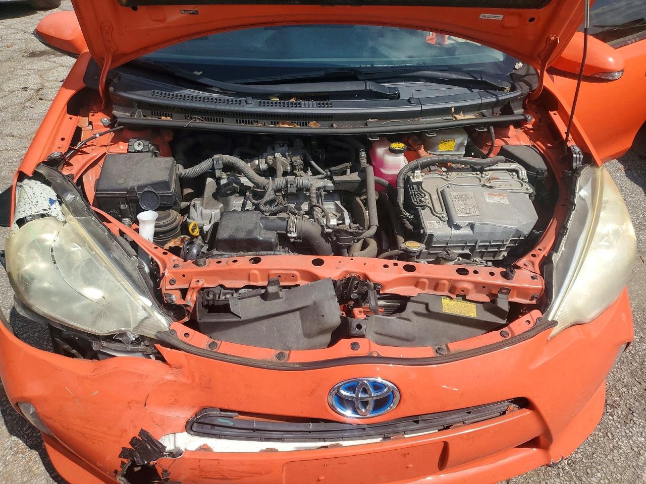 2013 Toyota Prius C Two Orange vin: JTDKDTB30D1042349