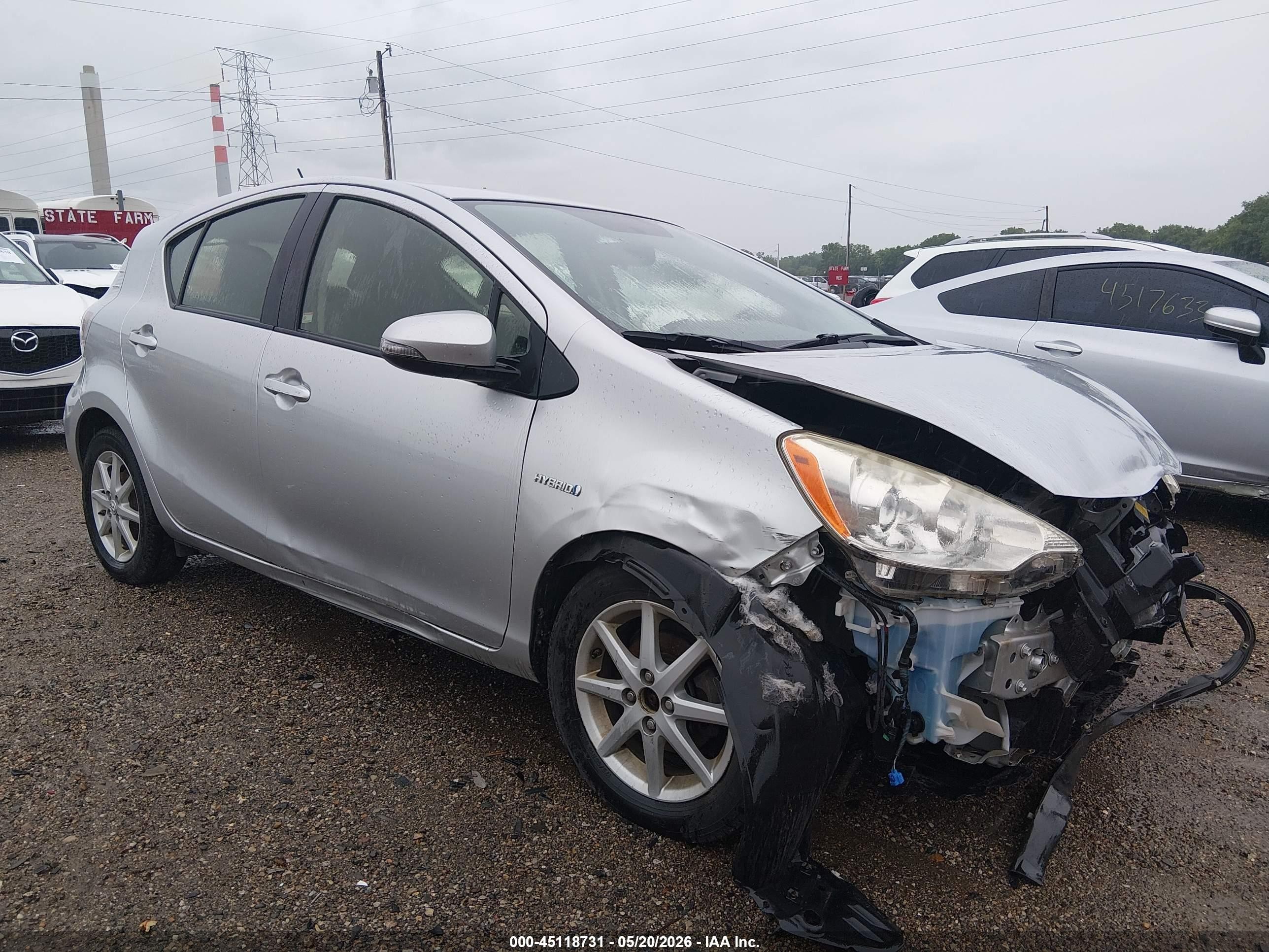 2013 Toyota Prius C Three Silver vin: JTDKDTB30D1051004