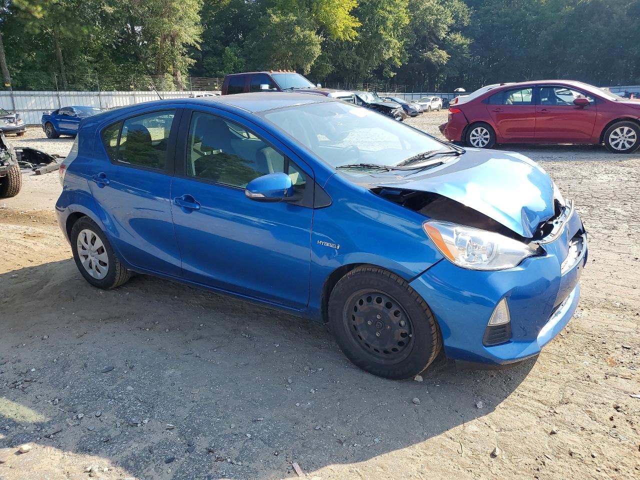 2013 Toyota Prius C Three Синий vin: JTDKDTB30D1534086