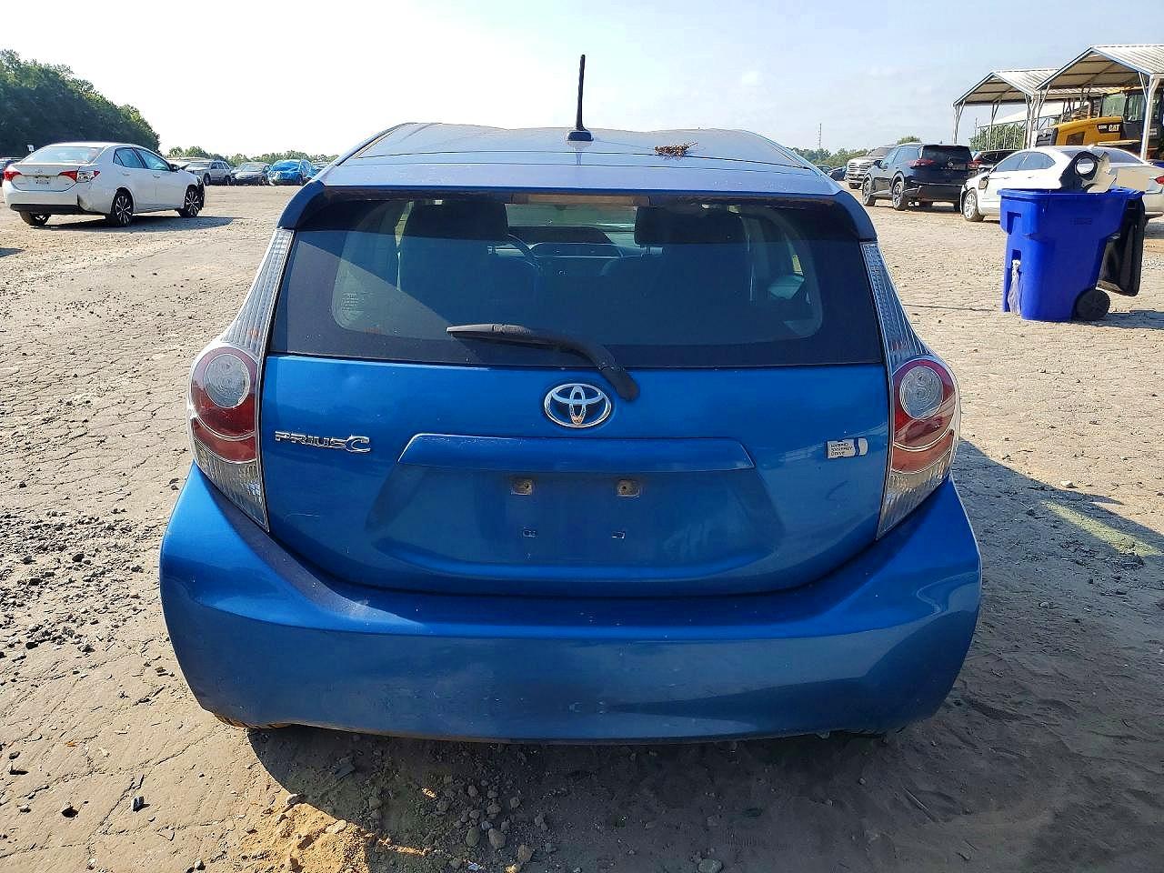 2013 Toyota Prius C Three Синий vin: JTDKDTB30D1534086