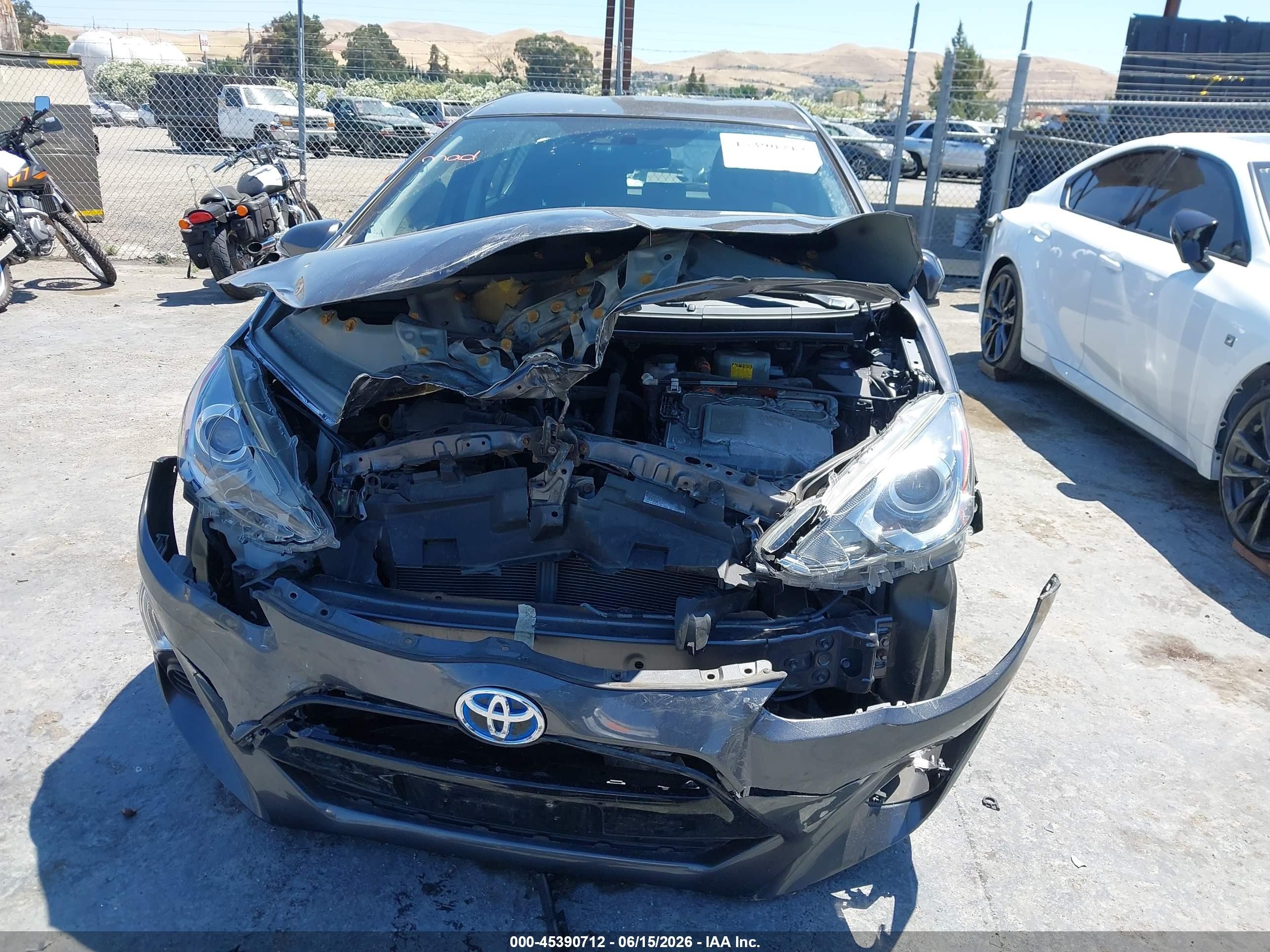2015 Toyota Prius C Two Gray vin: JTDKDTB30F1101368