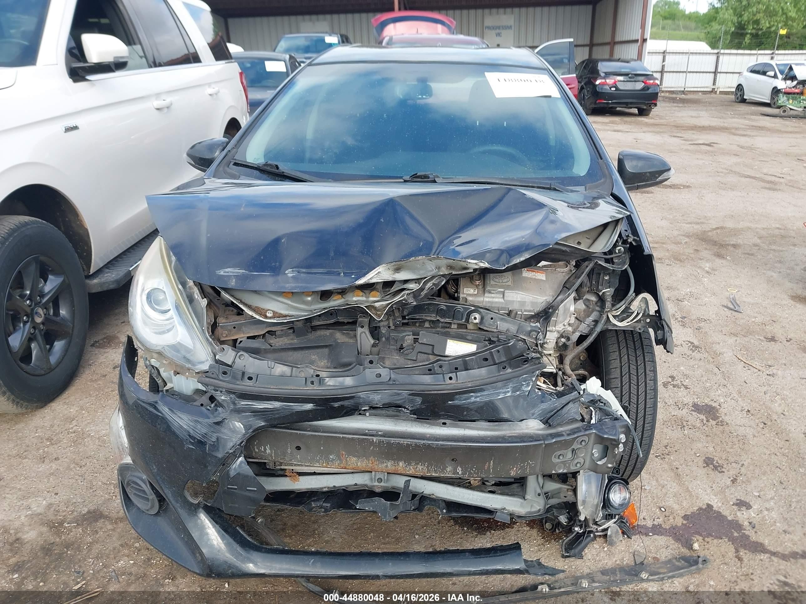 2015 Toyota Prius C Two Черный vin: JTDKDTB30F1104447