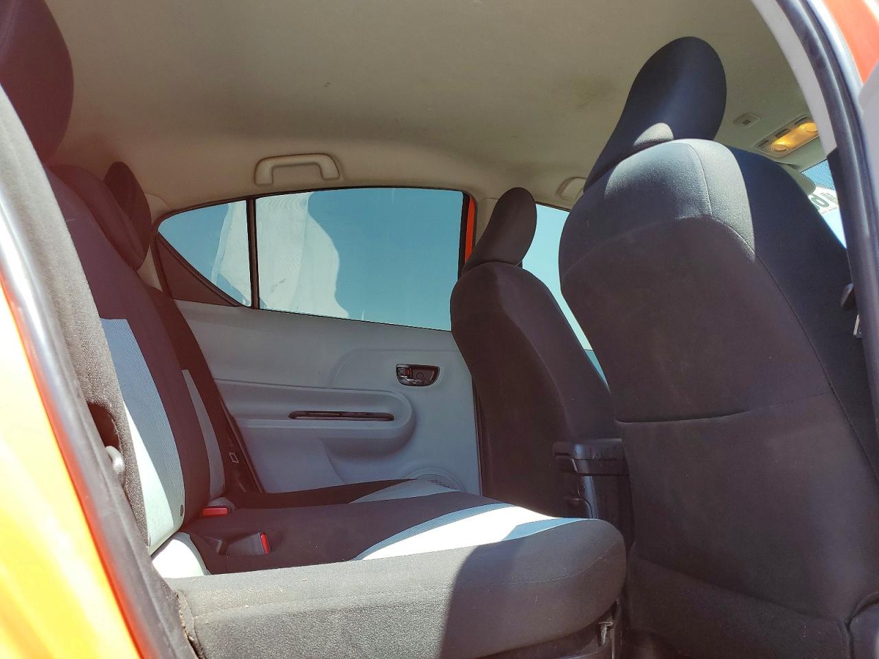 2012 Toyota Prius C One Orange vin: JTDKDTB31C1030516