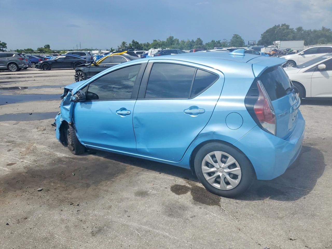 2015 Toyota Prius C Two Blue vin: JTDKDTB31F1110709