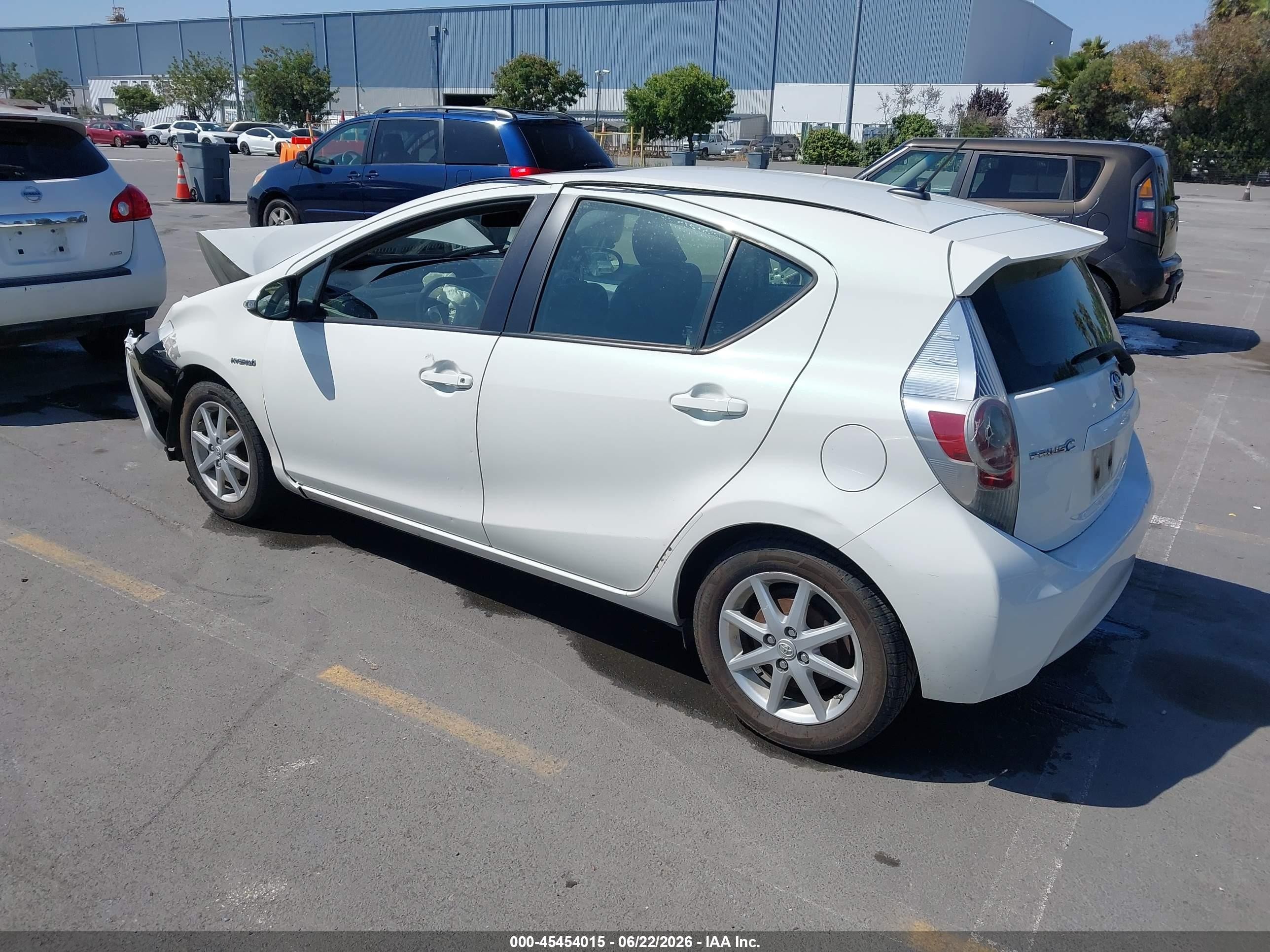 2012 Toyota Prius C Four White vin: JTDKDTB32C1007665