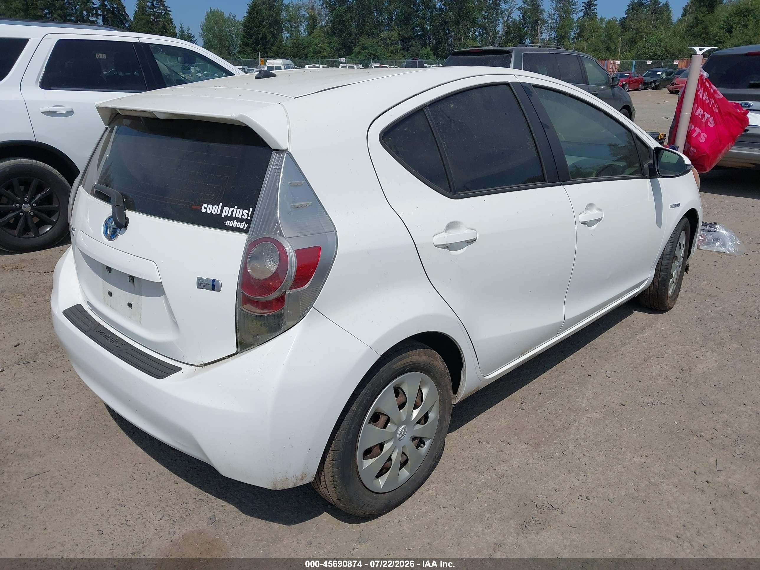 2012 Toyota Prius C Two White vin: JTDKDTB32C1022604