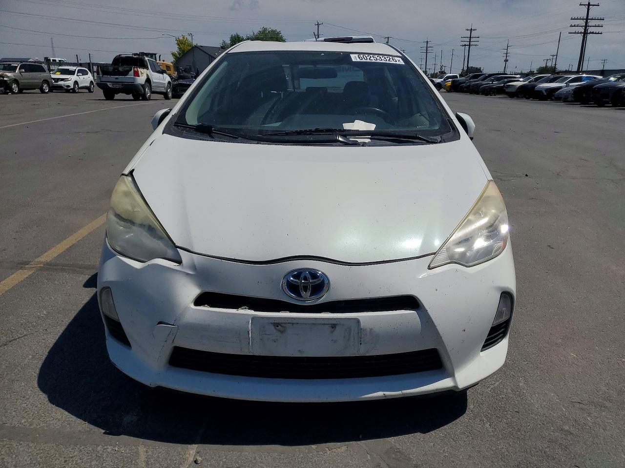 2012 Toyota Prius C Two White vin: JTDKDTB32C1502254