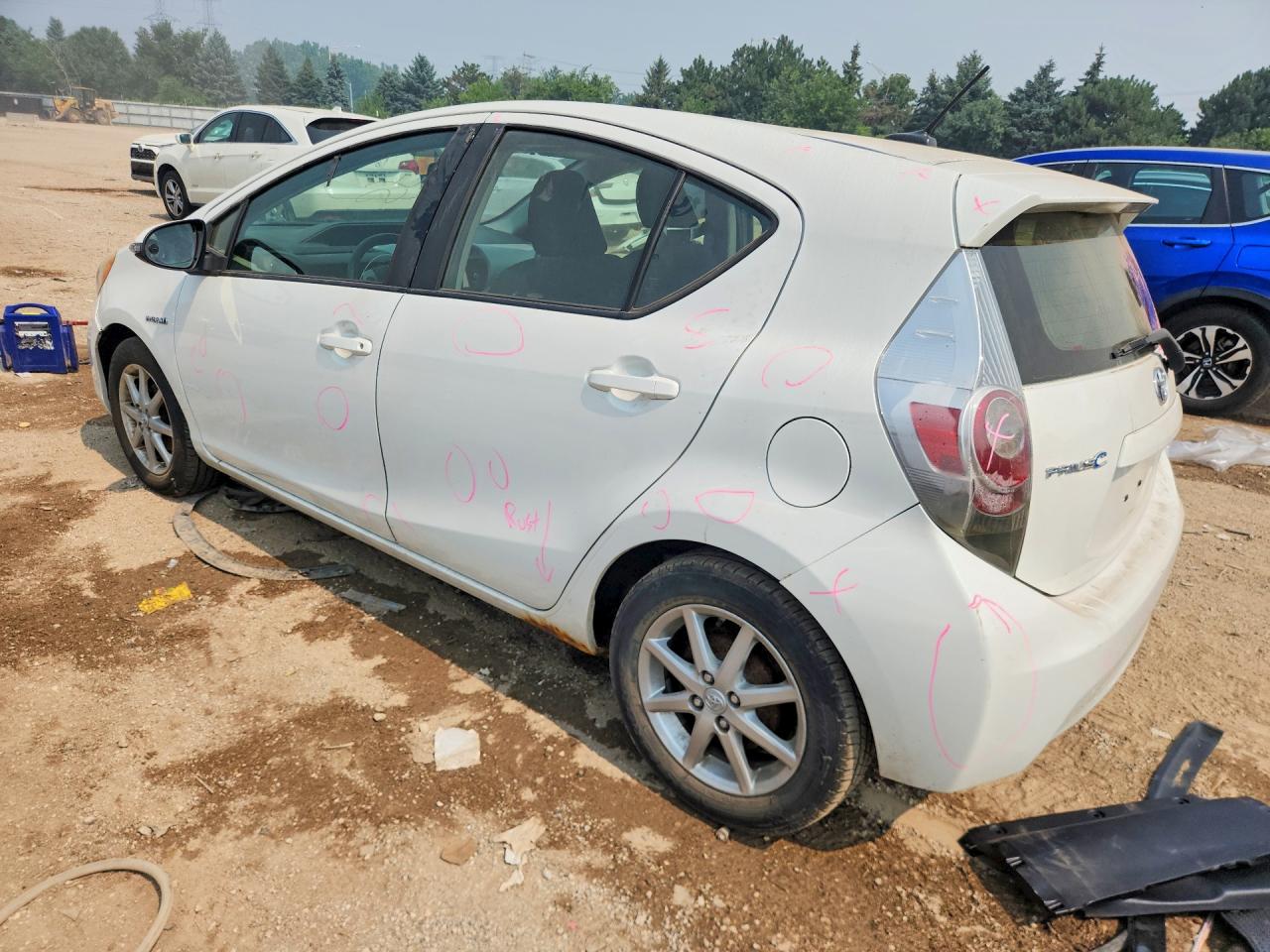 2012 Toyota Prius C Three Белый vin: JTDKDTB32C1511892