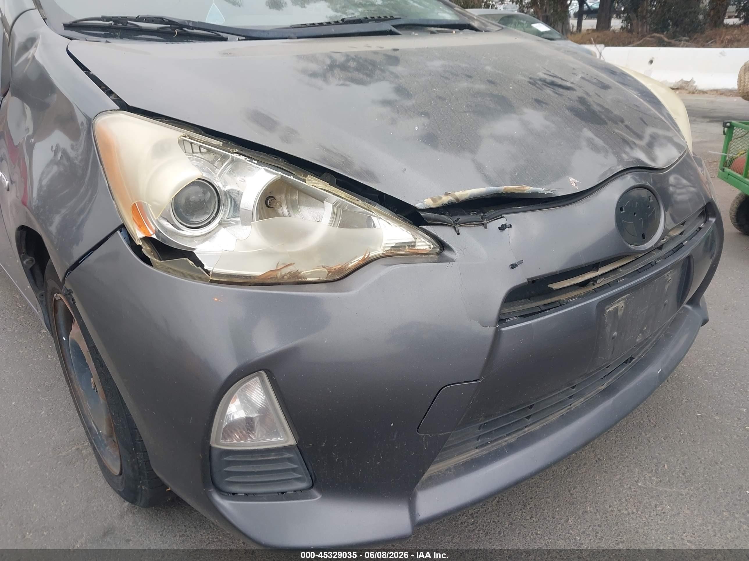 2013 Toyota Prius C Three Gray vin: JTDKDTB32D1545641