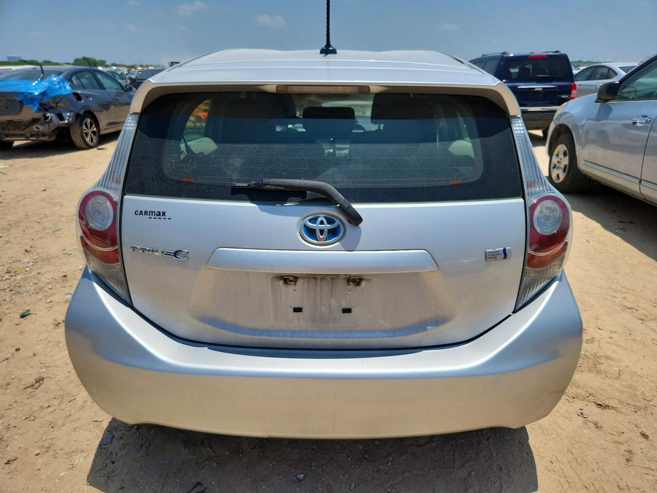 2014 Toyota Prius C Three Silver vin: JTDKDTB32E1085429