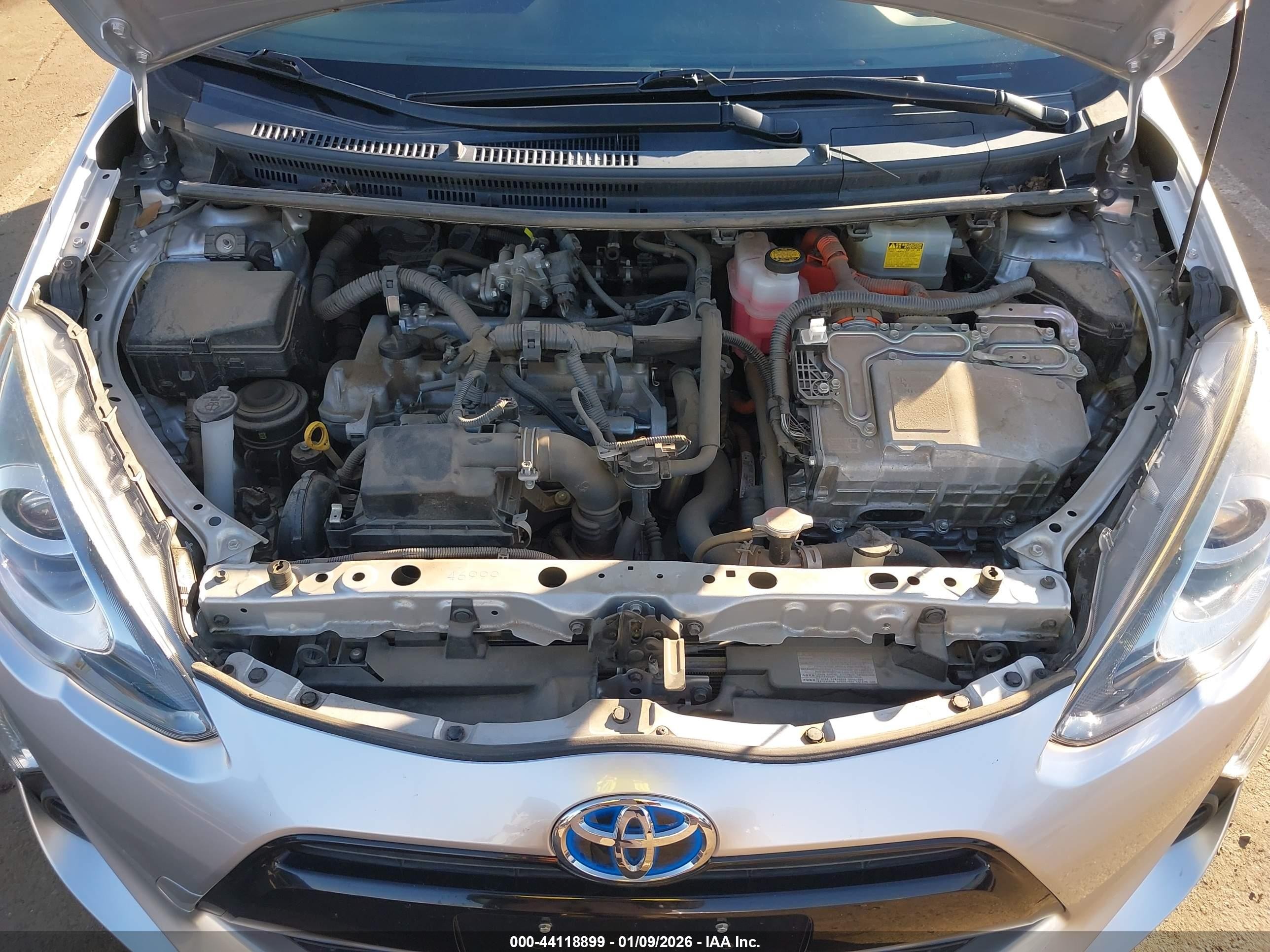 2015 Toyota Prius C Two Silver vin: JTDKDTB32F1110461