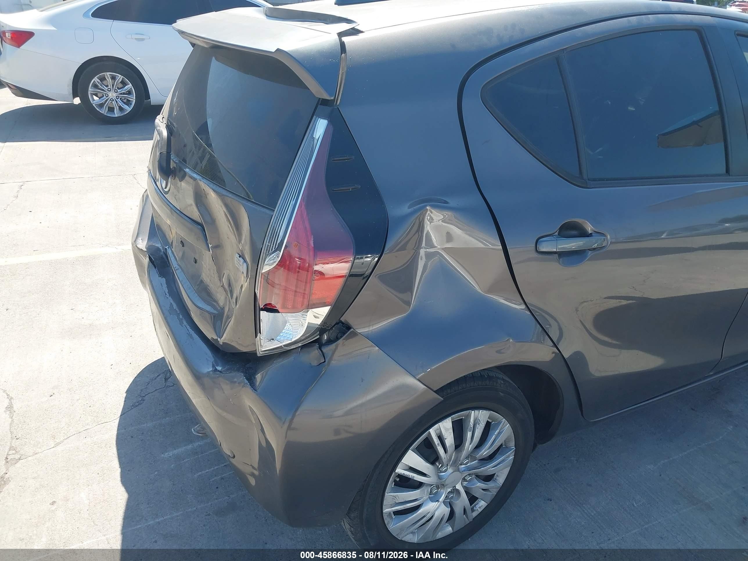 2015 Toyota Prius C One Серый vin: JTDKDTB32F1576200