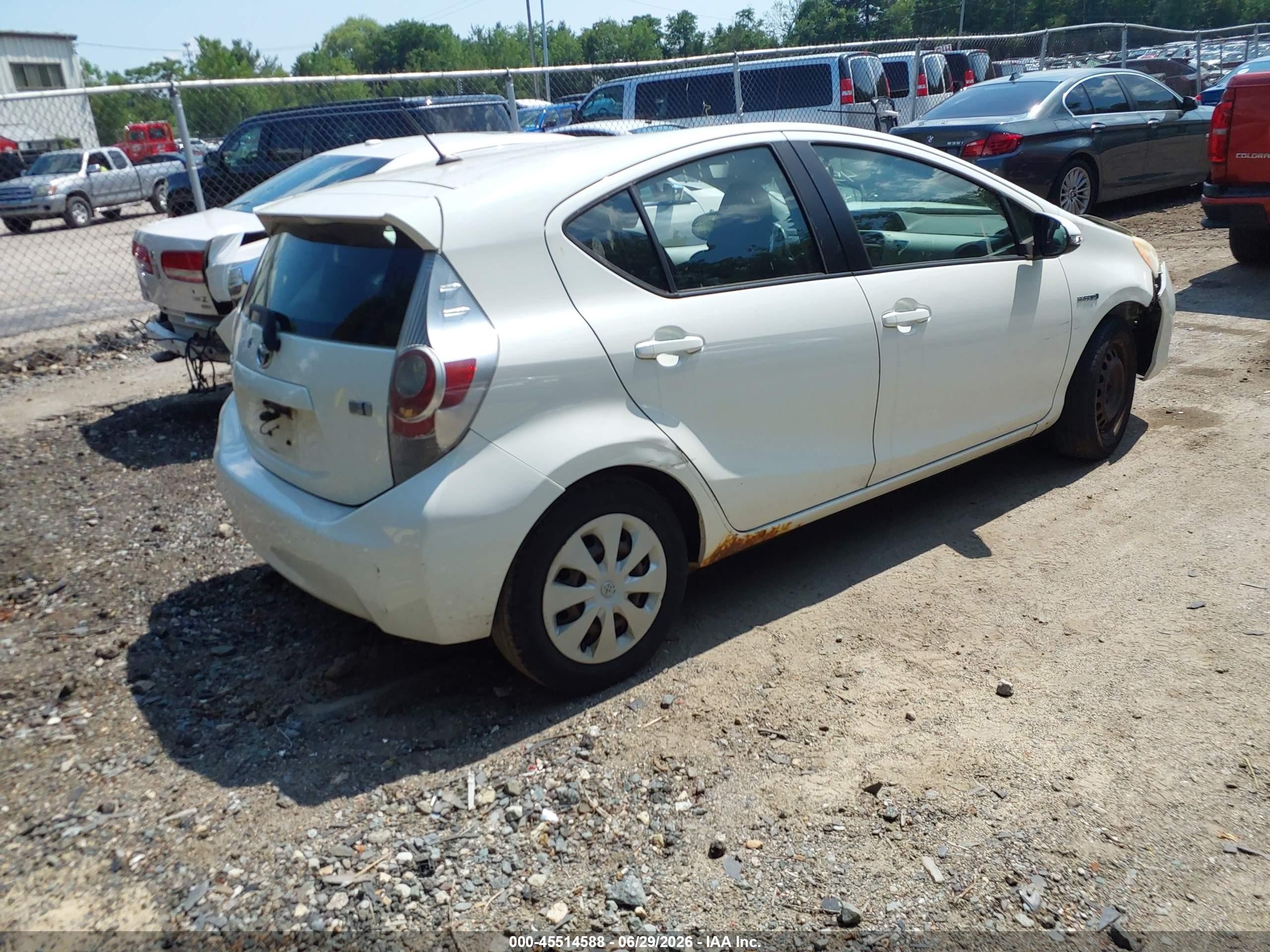 2012 Toyota Prius C Two White vin: JTDKDTB33C1503820