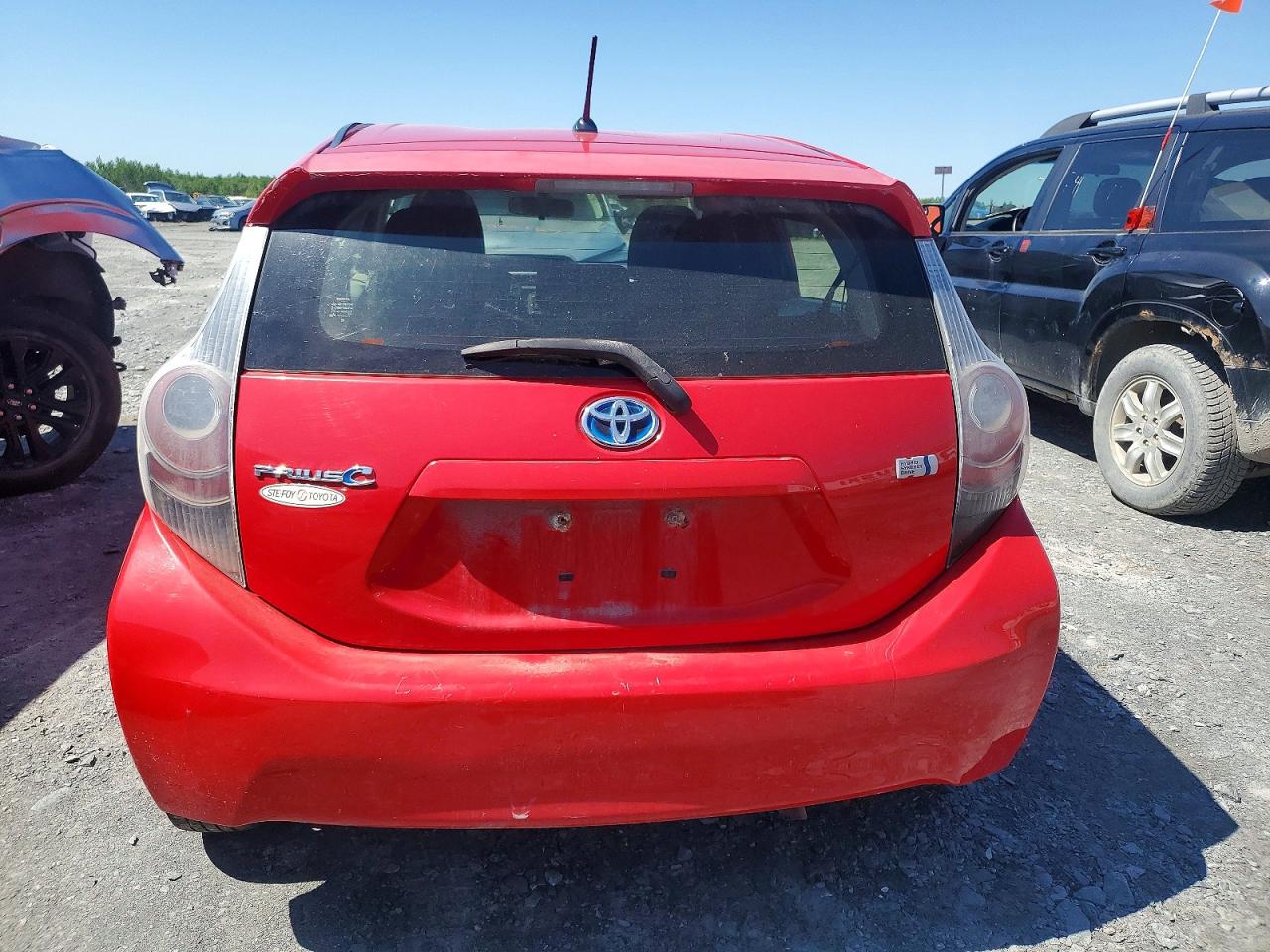 2012 Toyota Prius C One Красный vin: JTDKDTB33C1514316